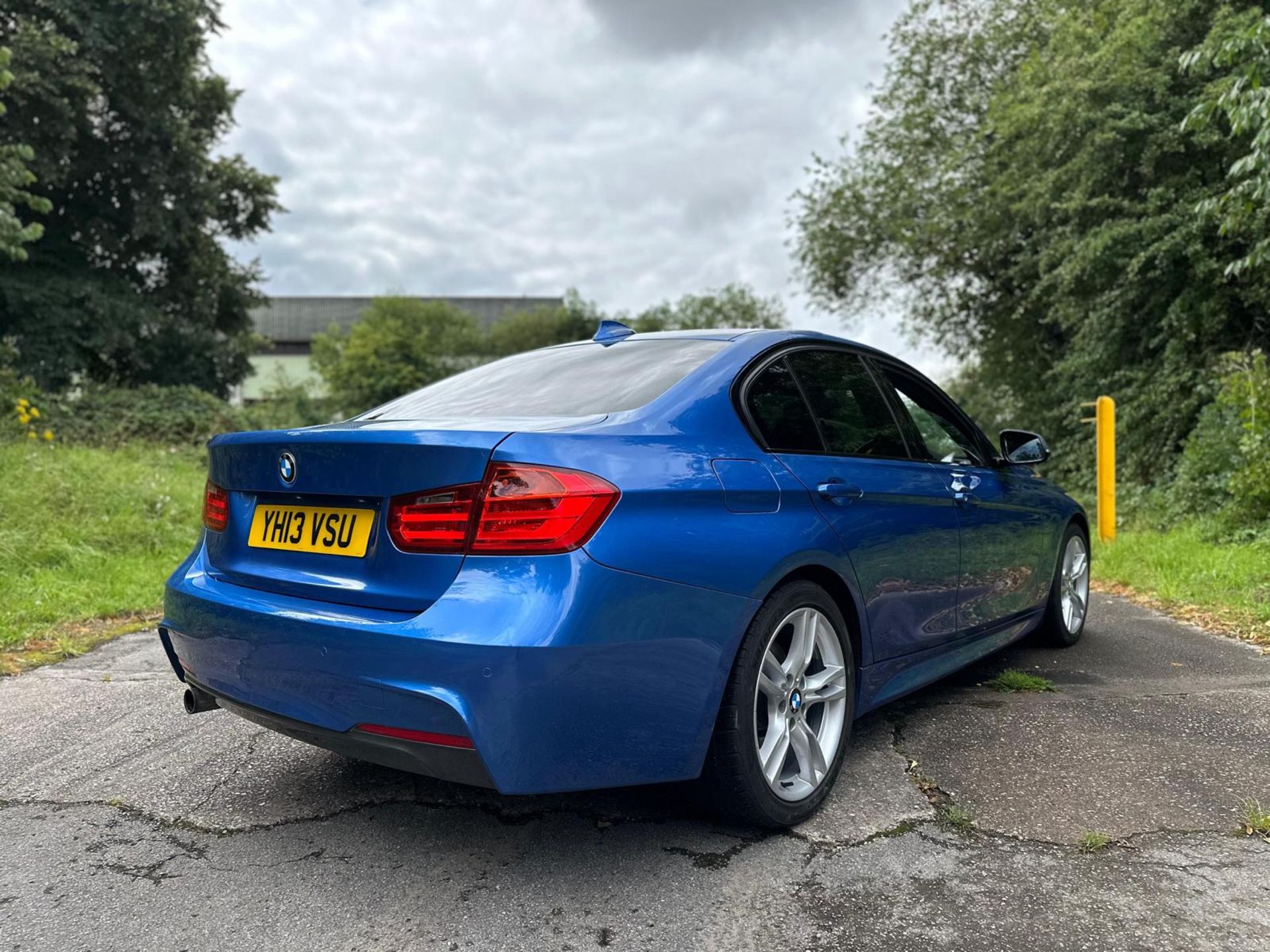 2013 BMW 318D M SPORT BLUE SALOON *NO VAT* - Image 10 of 30