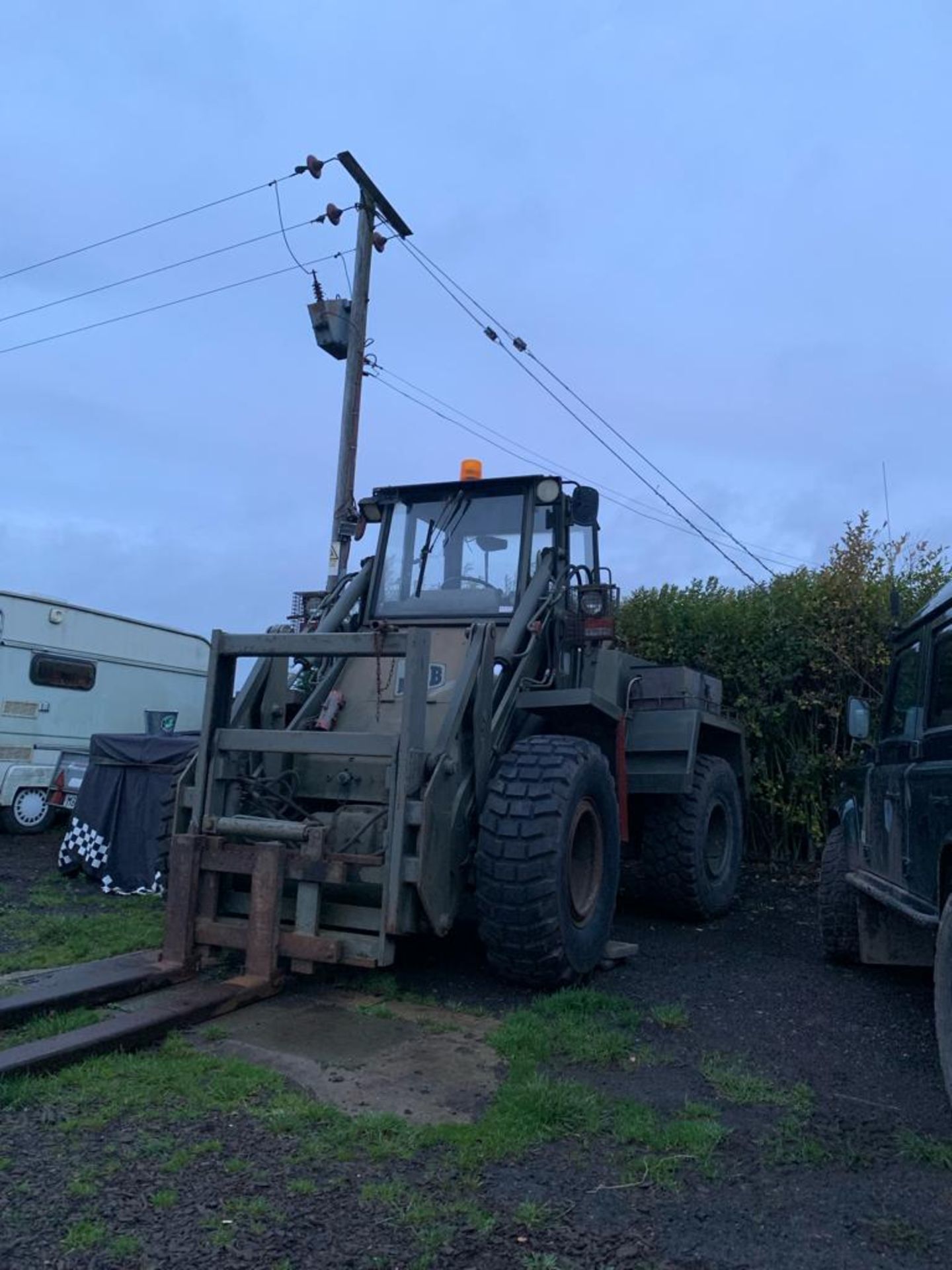 1986 JCB WHEELED LOADING SHOVEL, FULL MILITARY SPEC WITH BLAST ARMOUR, 2 WHEEL & 4 WHEEL DRIVE