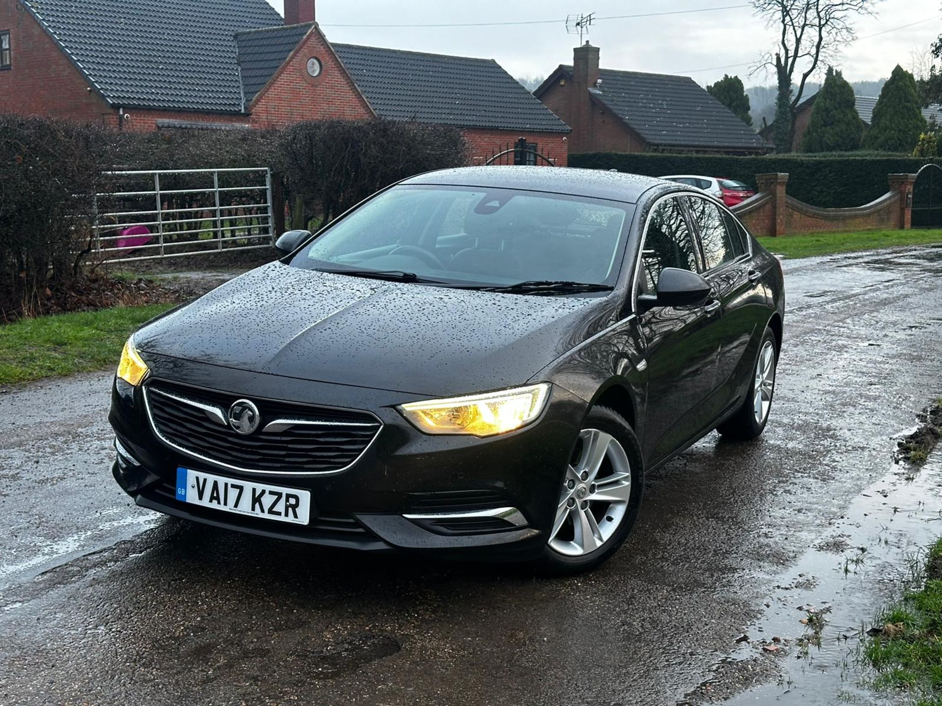 2017 VAUXHALL INSIGNIA TECH LINE NAV ECO T D BLACK HATCHBACK *NO VAT* - Image 3 of 20