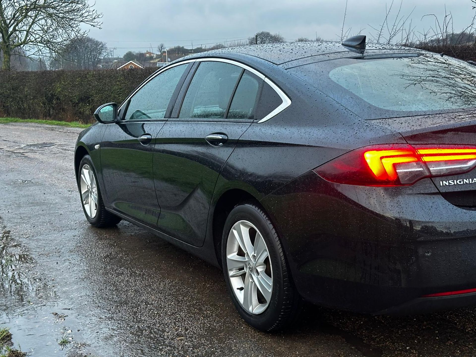 2017 VAUXHALL INSIGNIA TECH LINE NAV ECO T D BLACK HATCHBACK *NO VAT* - Image 5 of 20