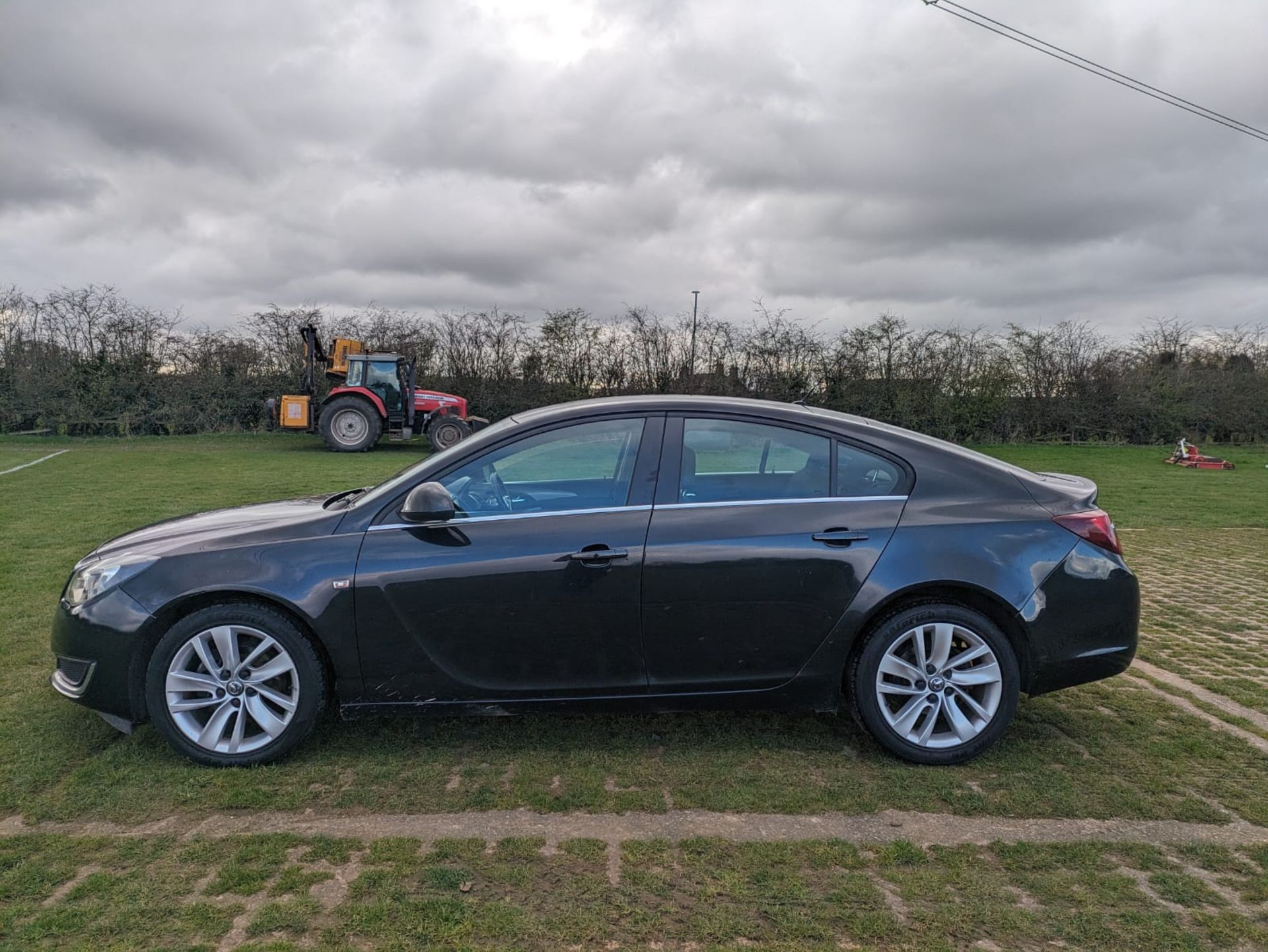 2016 VAUXHALL INSIGNIA DESIGN CDTI EFLEX S/S BLACK HATCHBACK *NO VAT* - Image 6 of 27