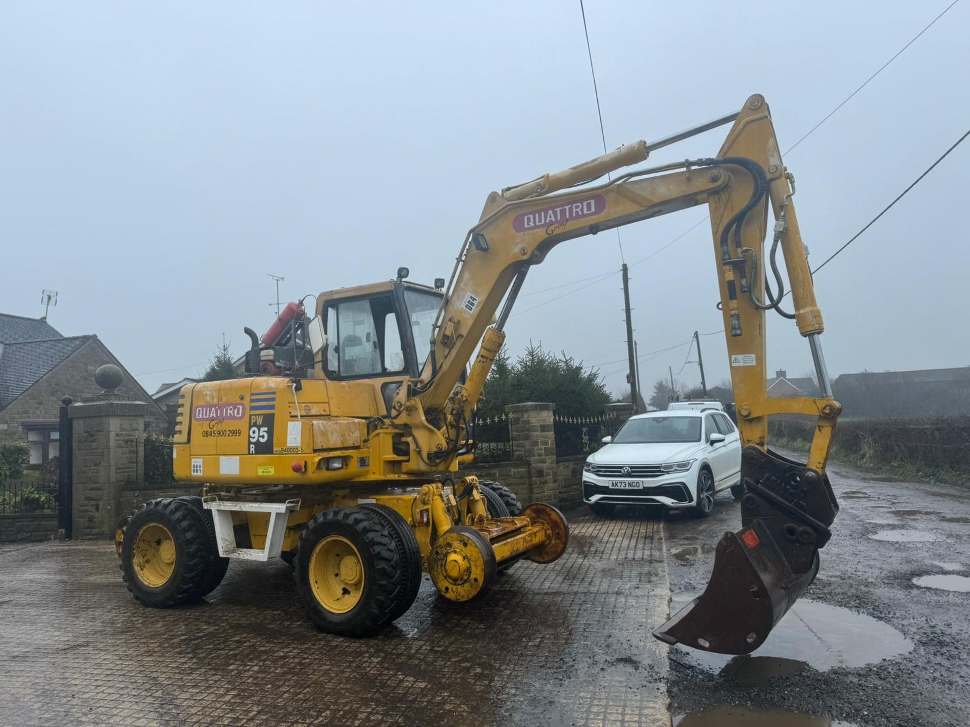 KOMATSU PC95R WHEELED EXCAVATOR WITH RAILWAY GEAR *PLUS VAT* - Bild 2 aus 19