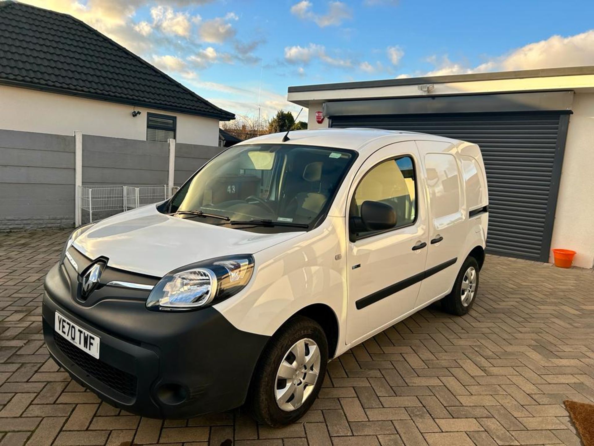 2020 RENAULT KANGOO BUSINESS ML20 I ZE 33 WHITE ELECTRIC PANEL VAN *NO VAT* - Image 3 of 16