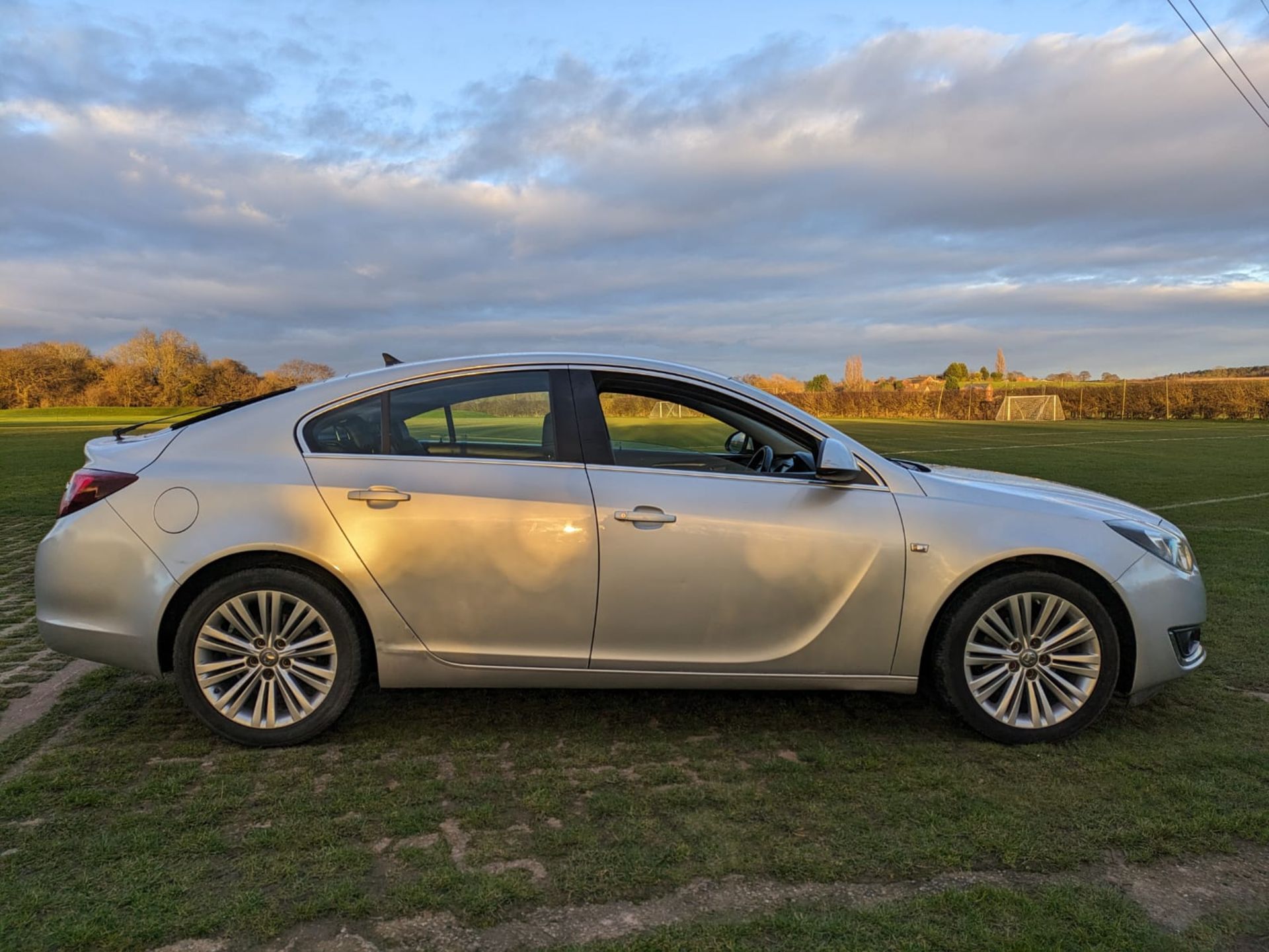 2014 VAUXHALL INSIGNIA TECHLINE CDTI ECO S/S SILVER HATCHBACK *NO VAT* - Image 10 of 22