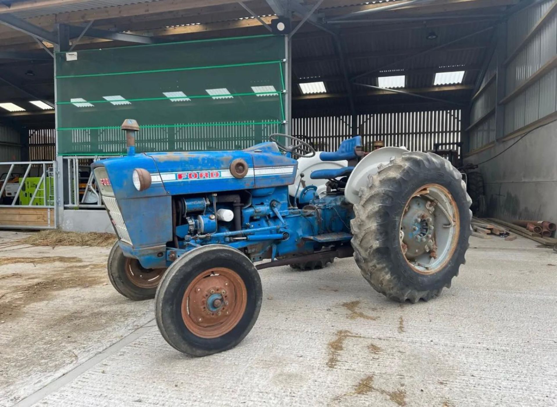 FORD 3000 PETROL VINTAGE TRACTOR *PLUS VAT*