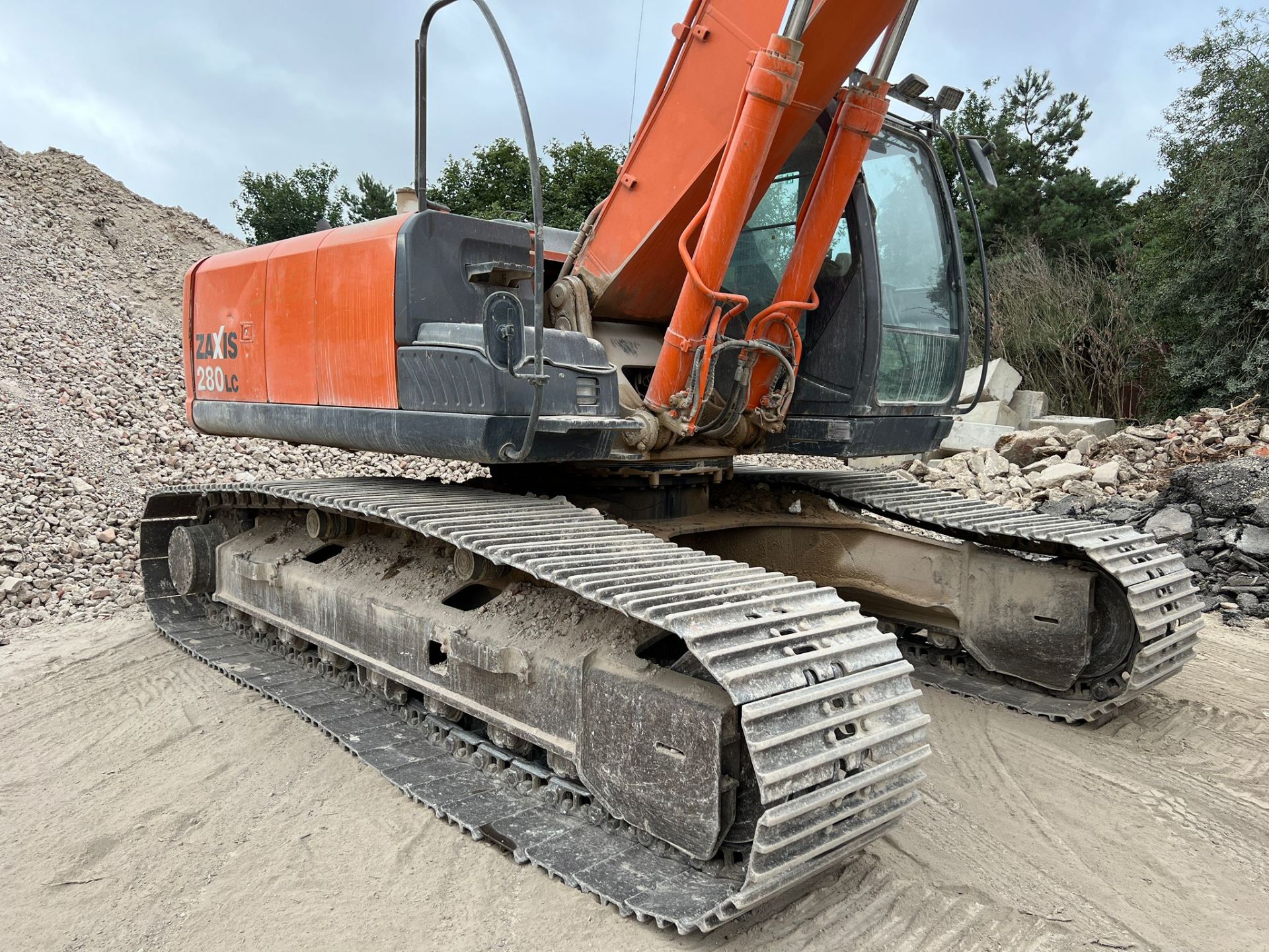 HITACHI ZAXIS 280 LC EXCAVATOR - RUNS, WORKS AND DIGS, READY FOR WORK *PLUS VAT* - Image 3 of 22