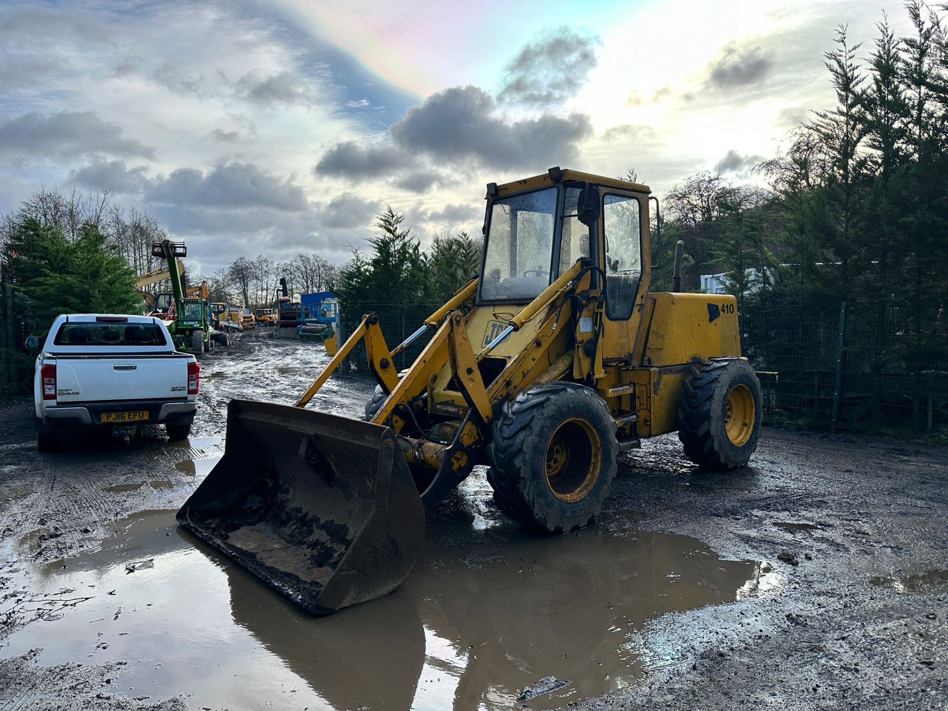 JCB 410 LOADING SHOVEL *PLUS VAT* - Image 2 of 16