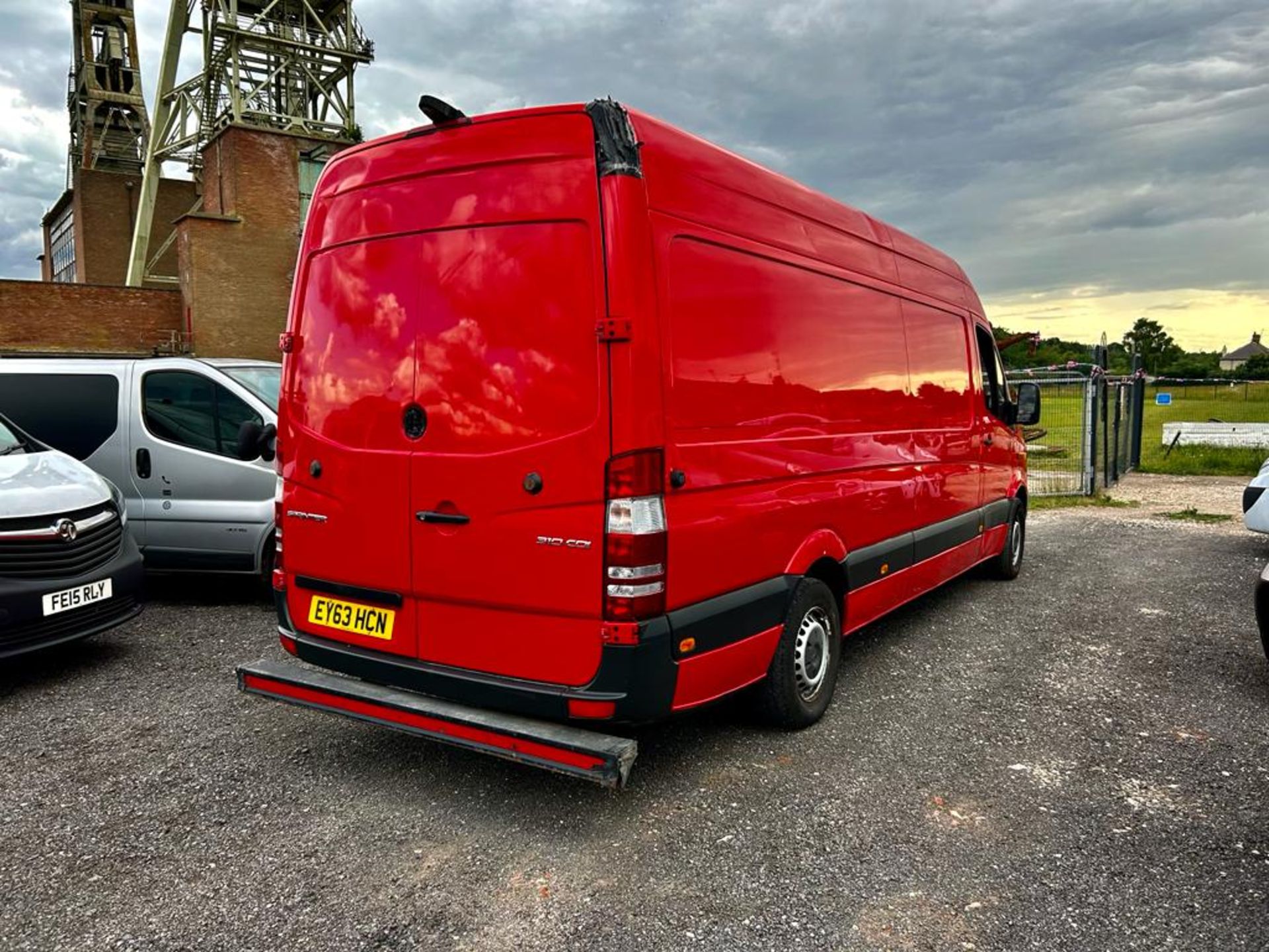 2013 MERCEDES-BENZ SPRINTER 310 CDI RED PANEL VAN *NO VAT* - Image 8 of 16