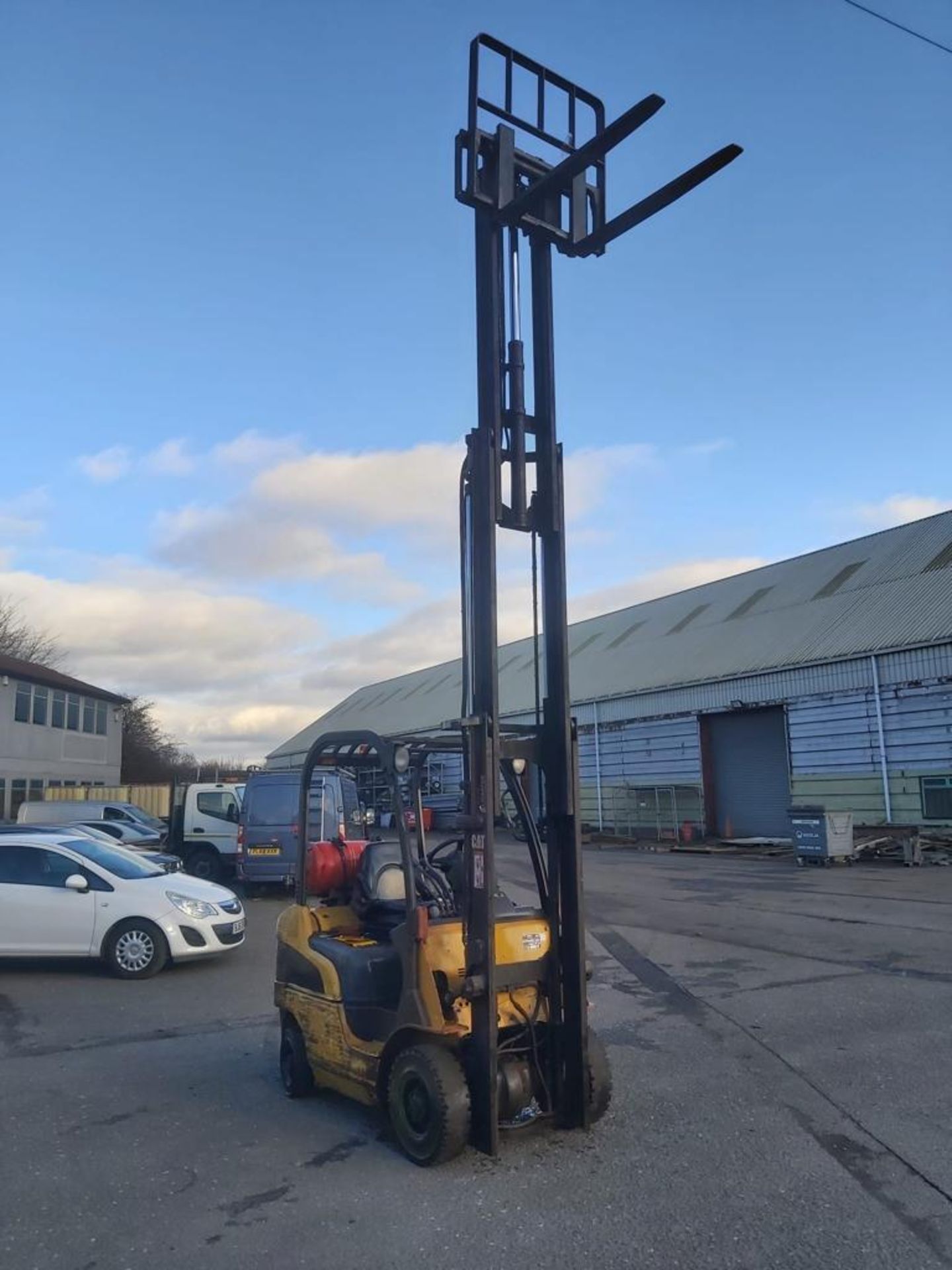 2005 CATERPILLAR GP18N GAS POWERED FORKLIFT, 1750KG CAPACITY, NOMINAL POWER: 42 KW *NO VAT* - Bild 2 aus 13