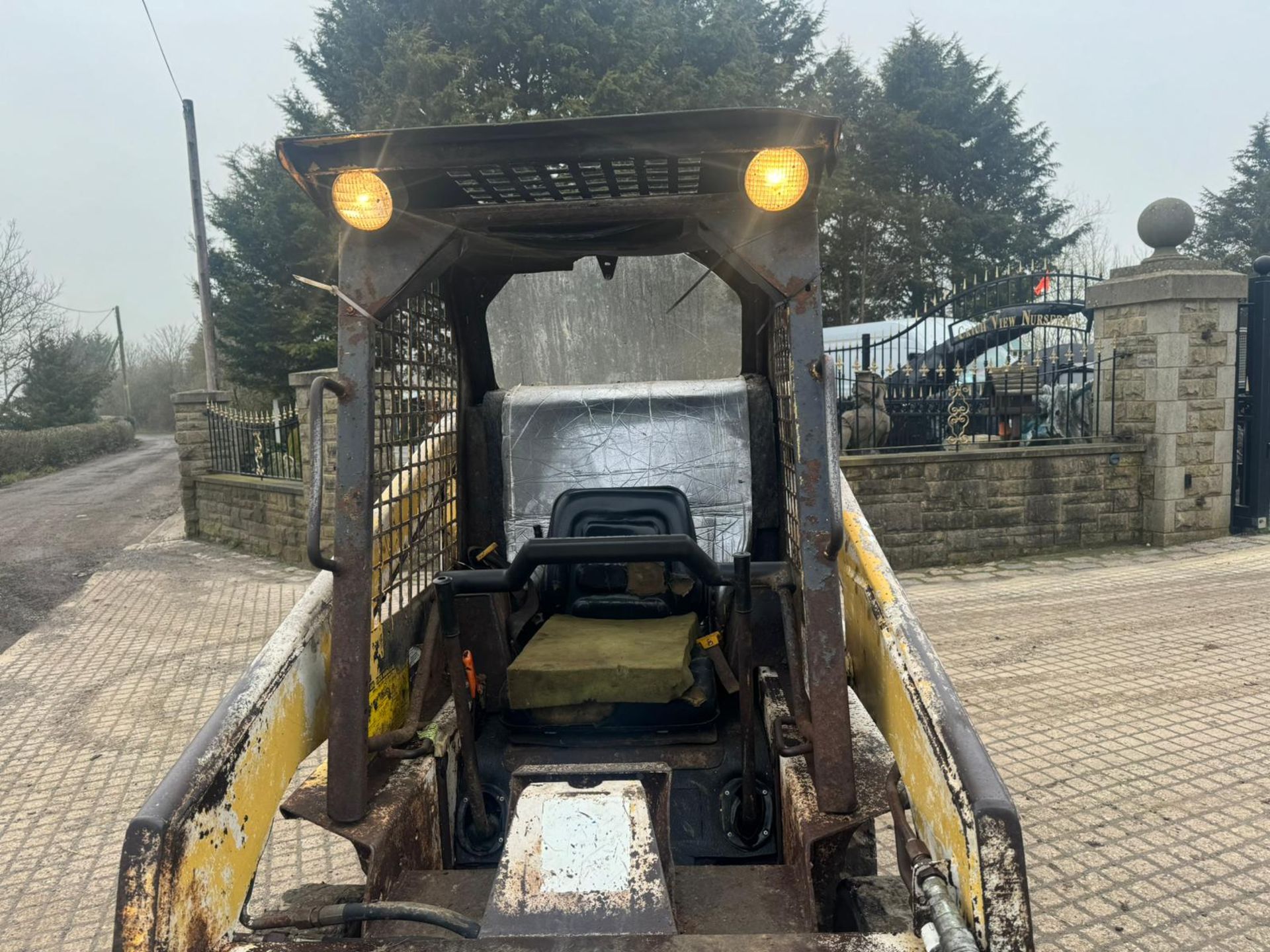 BOBCAT 641 SKIDSTEER LOADER WITH FORK ATTACHMENTS *PLUS VAT* - Image 15 of 15