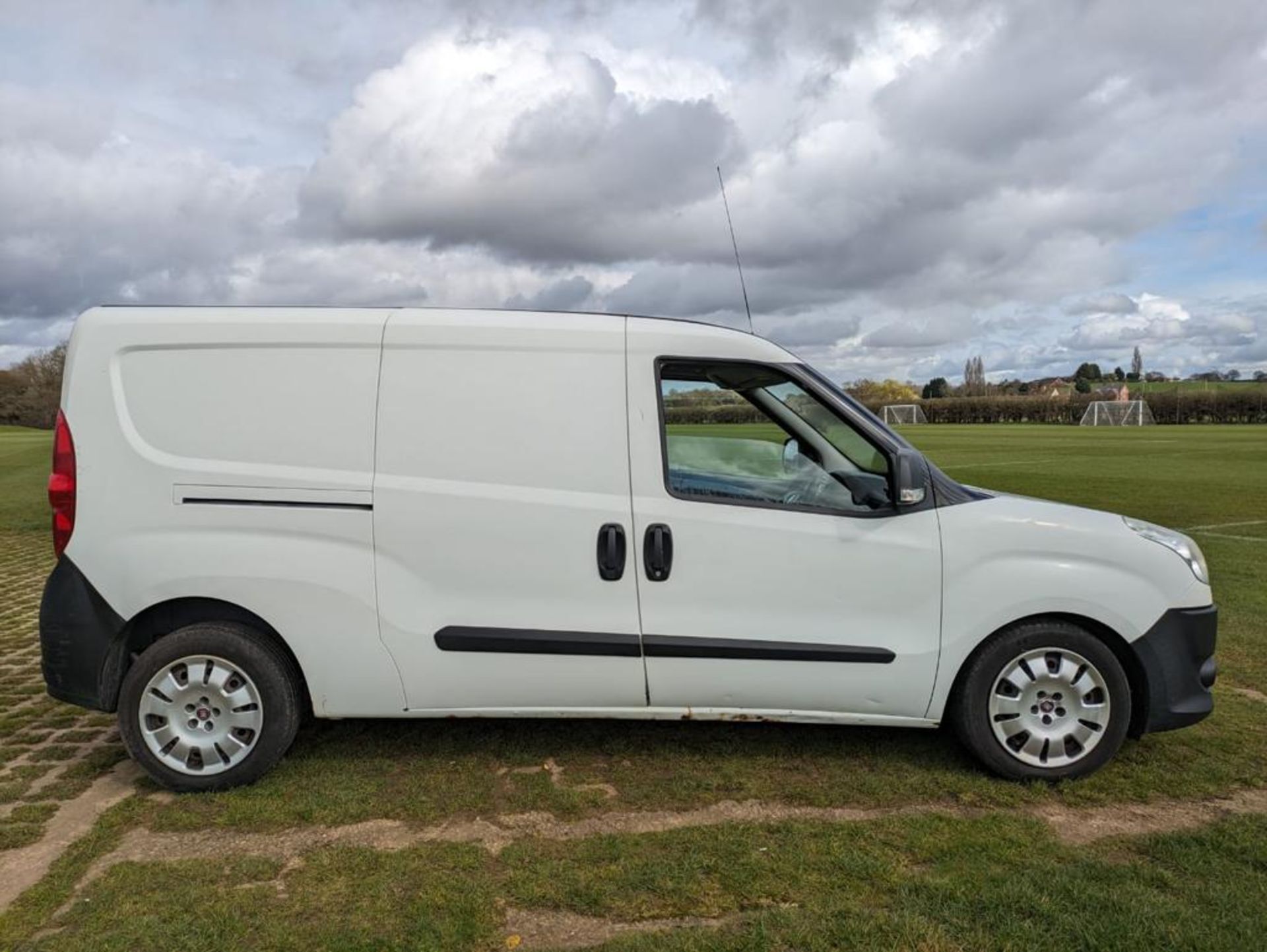 FIAT DOBLO 16V MAXI MULTIJET 5 SEATER CREW VAN / PANEL VAN *NO VAT* - Bild 16 aus 34