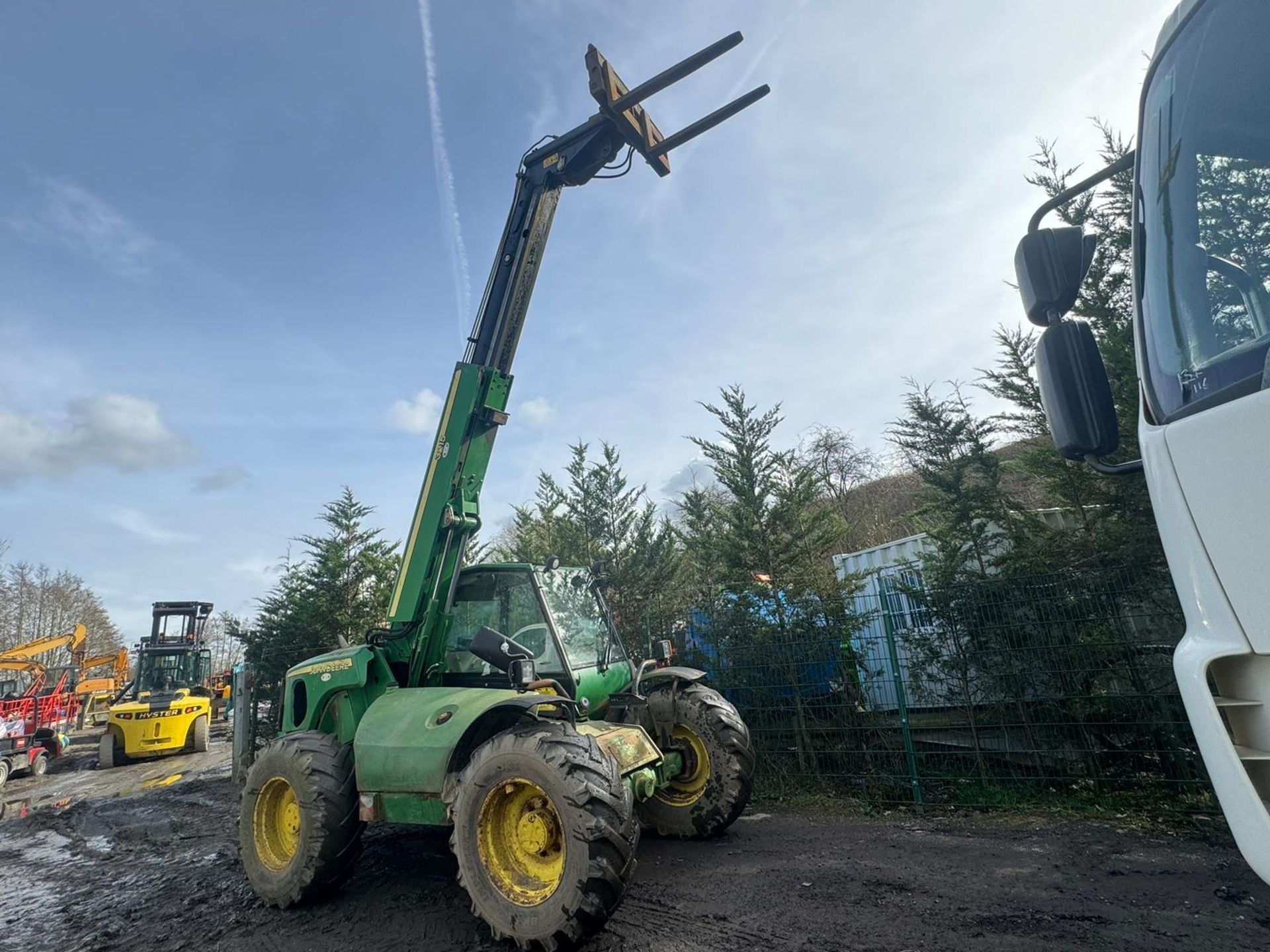 JOHN DEERE 3215 2.8 TON 4WD DIESEL TELESCOPIC TELEHANDLER *PLUS VAT* - Image 2 of 13