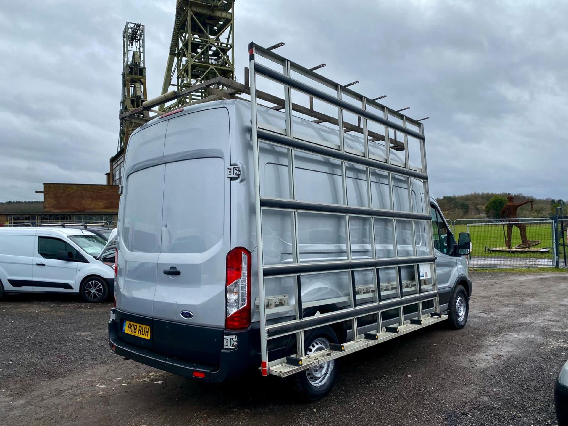 2018 FORD TRANSIT 350 SILVER PANEL VAN - WINDOW FITTER - GLASS RAIL VAN *NO VAT* - Bild 10 aus 21