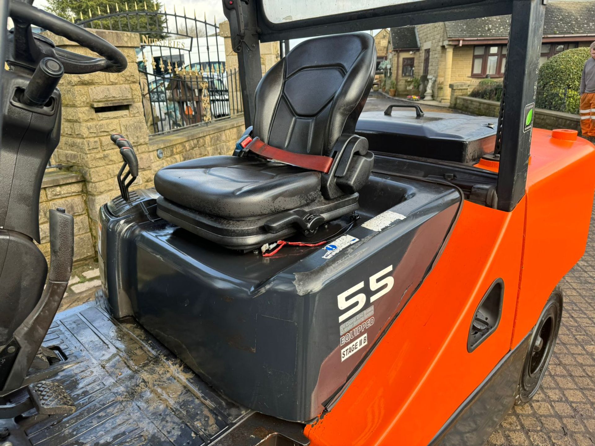 2017 DOOSAN D55C-5 FORKTRUCK 5.5 TON DIESEL FORKLIFT *PLUS VAT* - Image 12 of 14