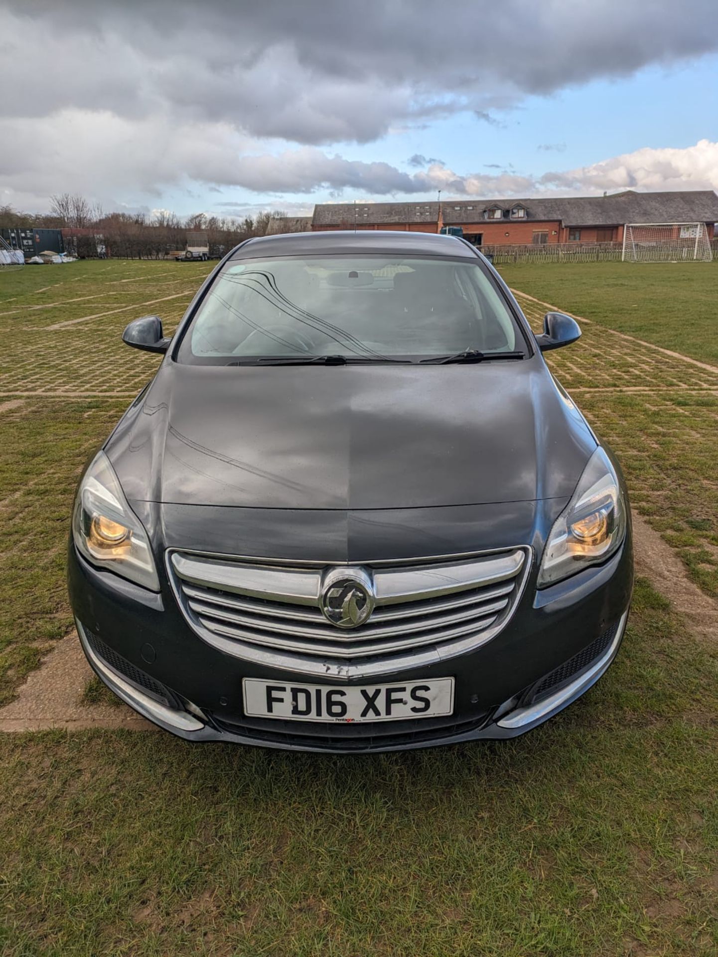 2016 VAUXHALL INSIGNIA DESIGN CDTI EFLEX S/S BLACK HATCHBACK *NO VAT* - Image 2 of 27