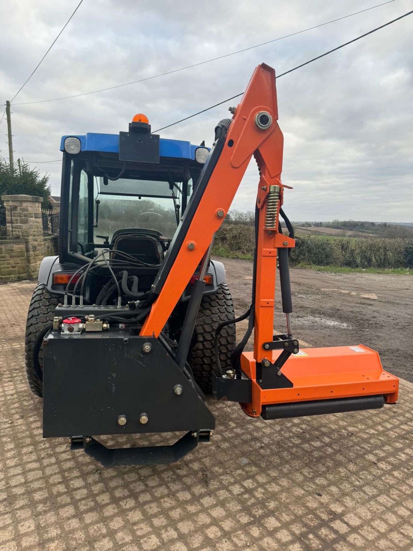 NEW HOLLAND TCE50 COMPACT TRACTOR WITH HEDGE CUTTER 50 HP TRACTOR *PLUS VAT* - Bild 10 aus 26