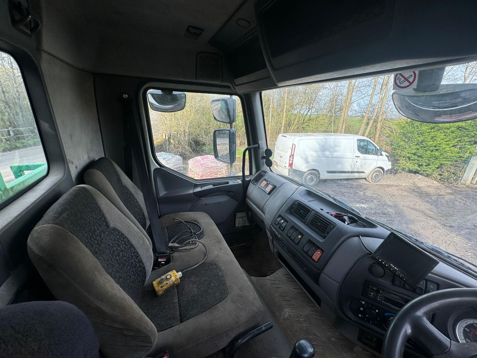 DAF LF55.220 4x2 Hot Box Lorry *PLUS VAT* - Image 18 of 19