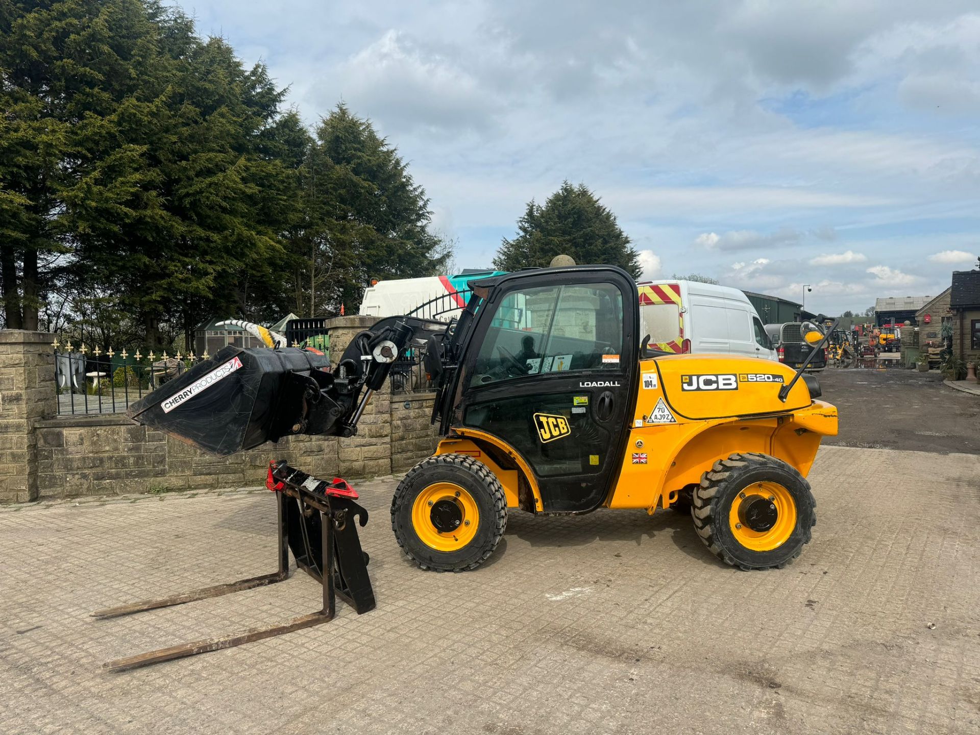 JCB 520-50 2 TON DIESEL TELESCOPIC TELEHANDLER BUCKET AND FORKS *PLUS VAT* - Bild 7 aus 27