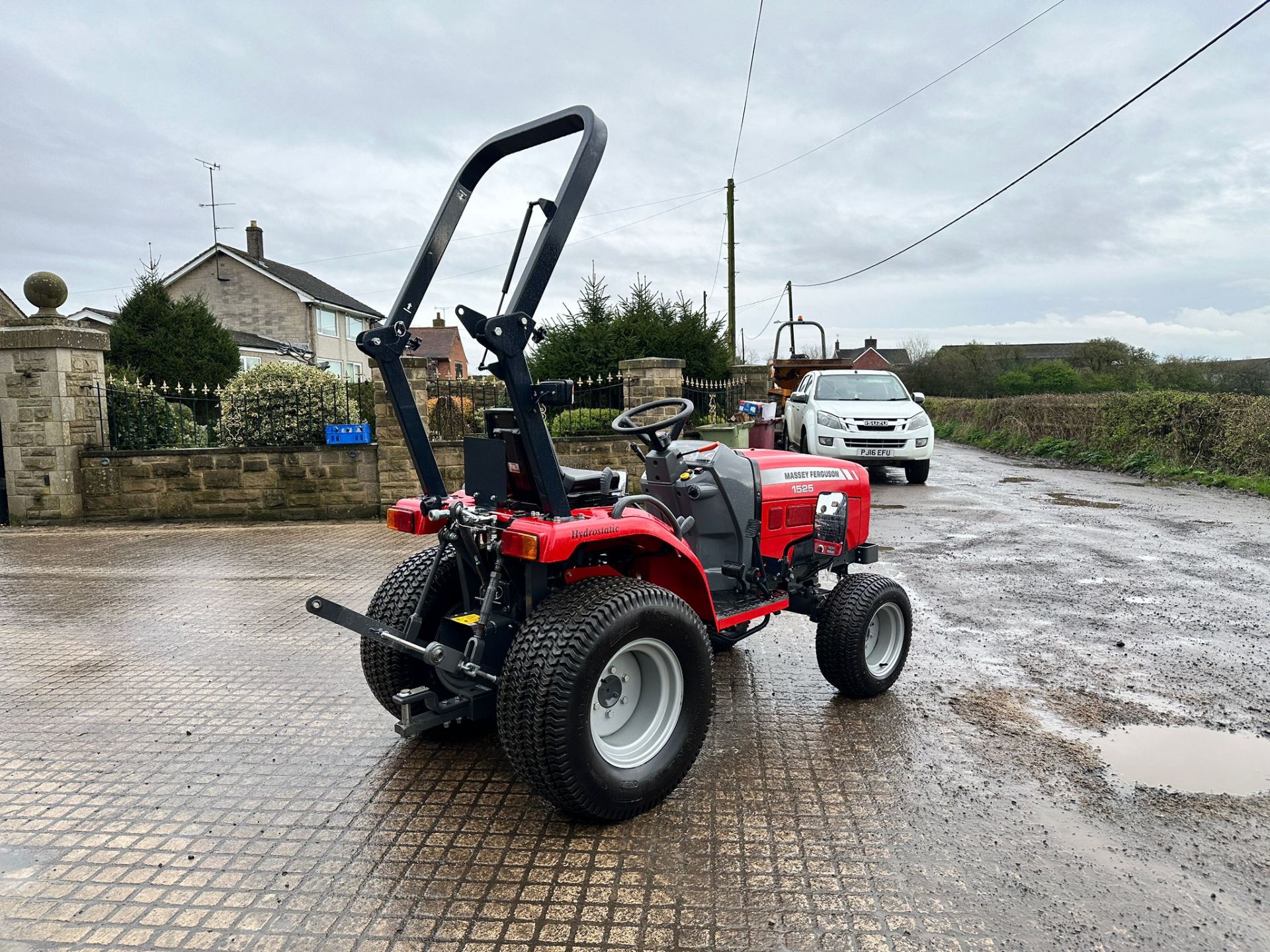 NEW/UNUSED MASSEY FERGUSON 1525 25HP 4WD COMPACT TRACTOR *PLUS VAT* - Image 8 of 16