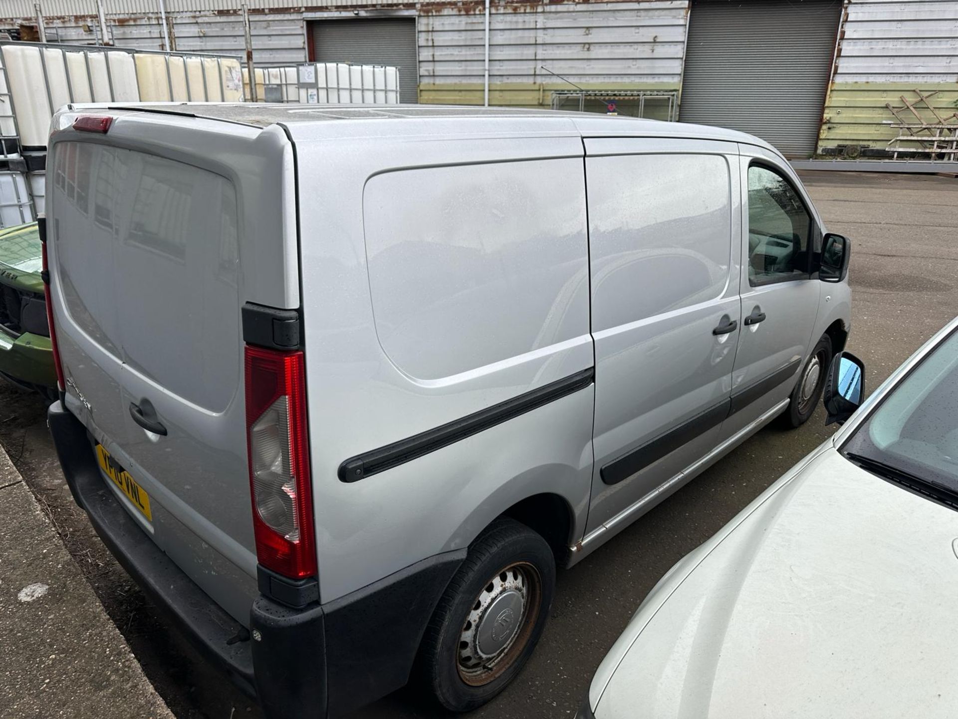 2010 CITROEN DISPATCH 1000 HDI 120 SWB SILVER PANEL VAN - NON RUNNER *NO VAT* - Image 3 of 4