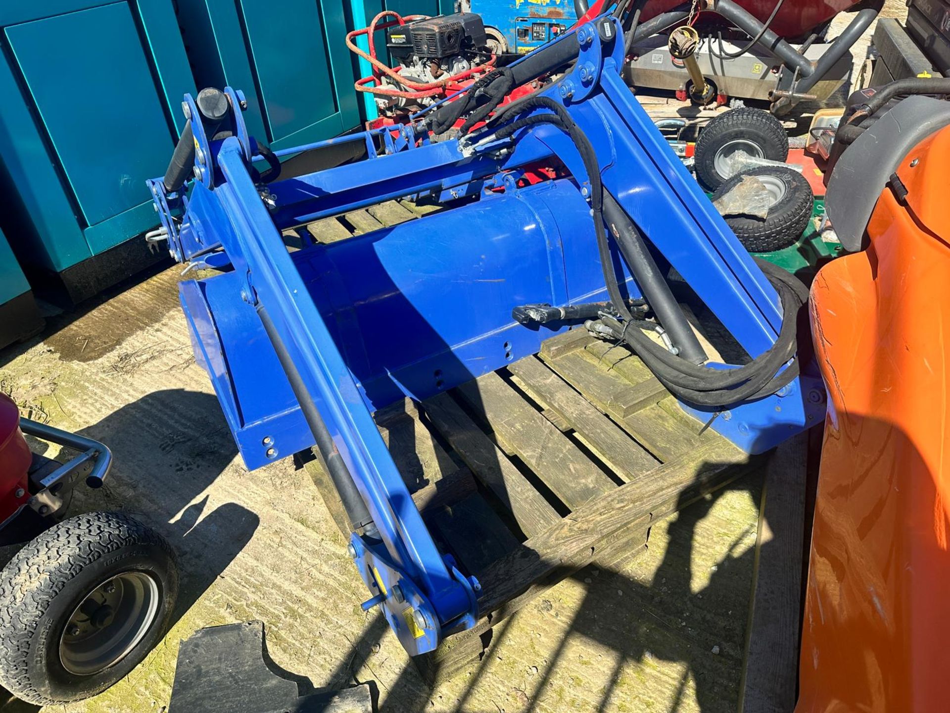 Unused Iseki Tractor Loader With Bucket *PLUS VAT* - Image 5 of 9