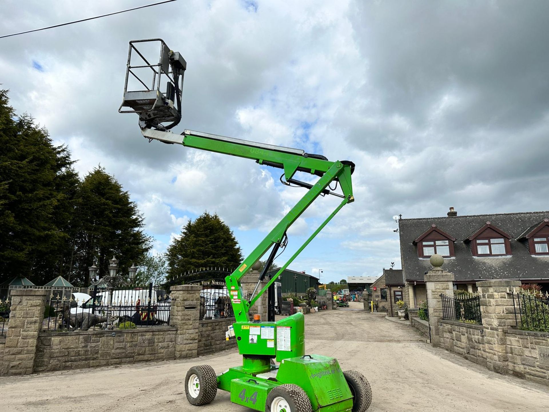 2013 NIFTYLIFT HR12NDE BI-FUEL HEIGHTRIDER 12 BOOM LIFT *PLUS VAT* - Image 4 of 17