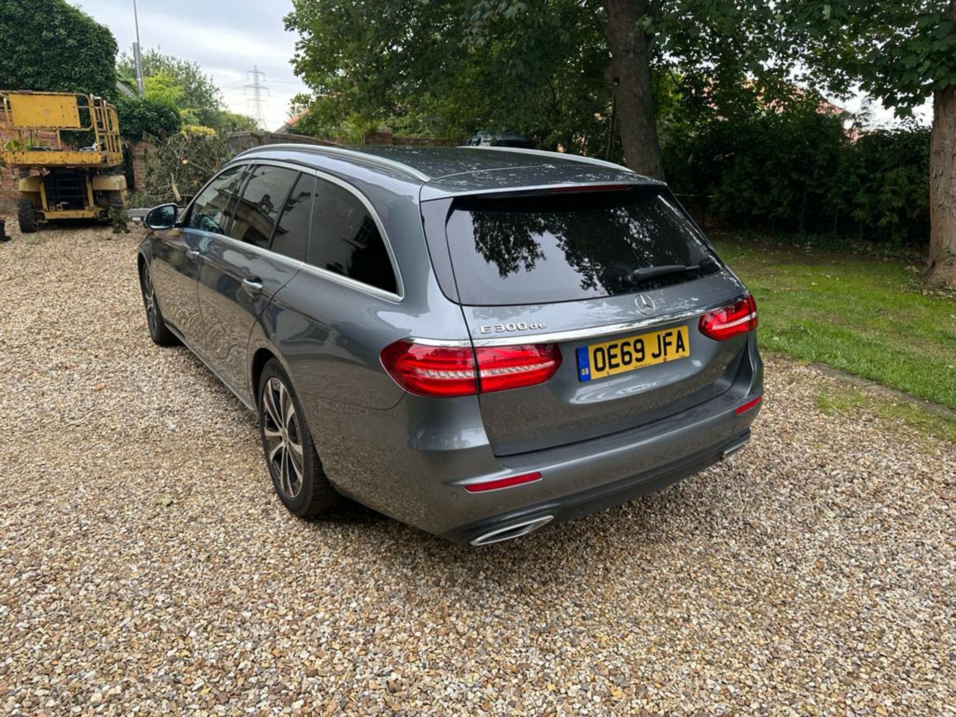 2019 MERCEDES-BENZ E 300 SE DE AUTO GREY ESTATE - DIESEL HYBRID *NO VAT* - Image 4 of 17