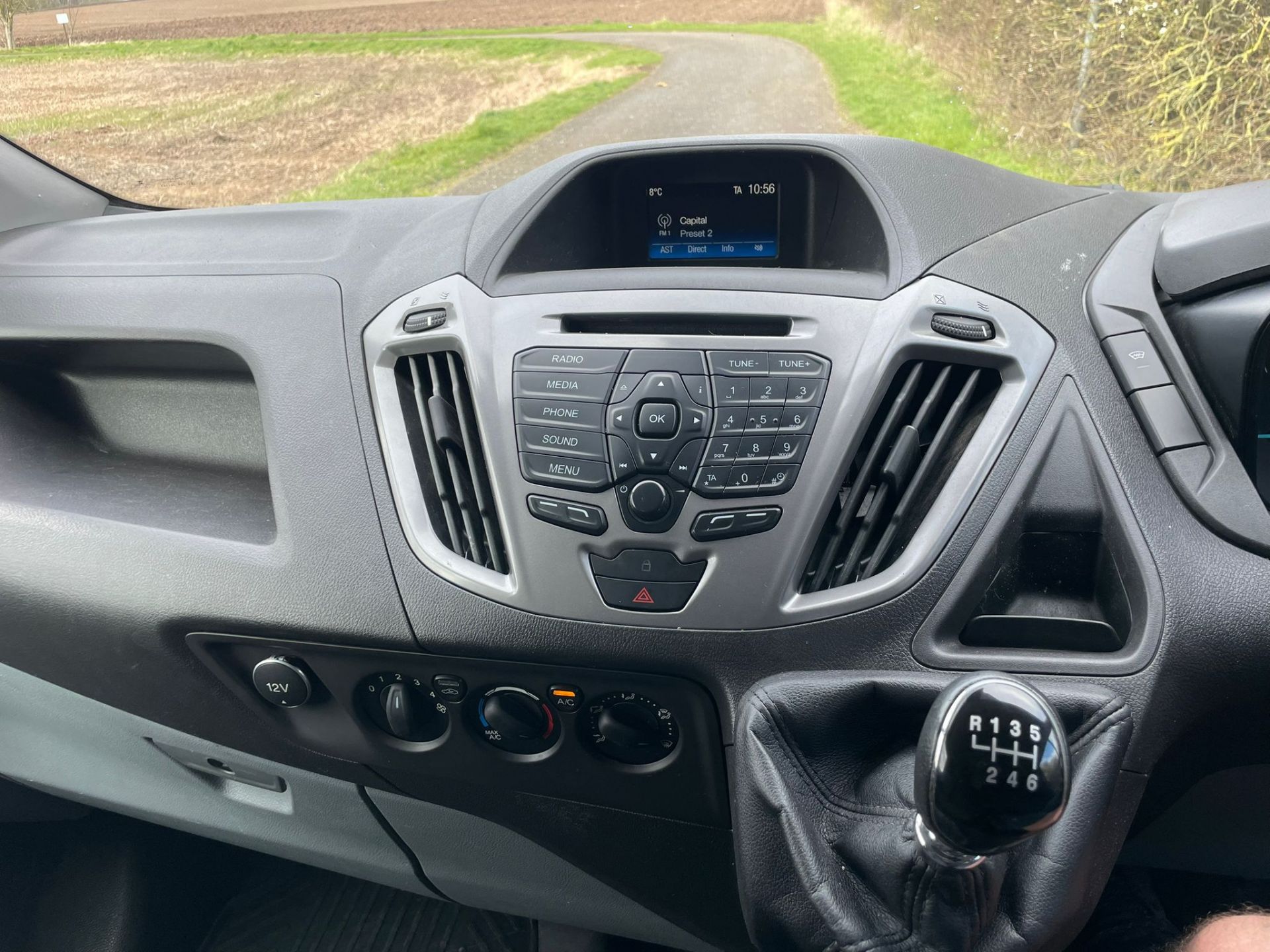 2017/67 REG FORD TRANSIT CUSTOM 290 TREND 2.0 DIESEL WHITE PANEL VAN, SHOWING 1 FORMER KEEPER - Image 14 of 14