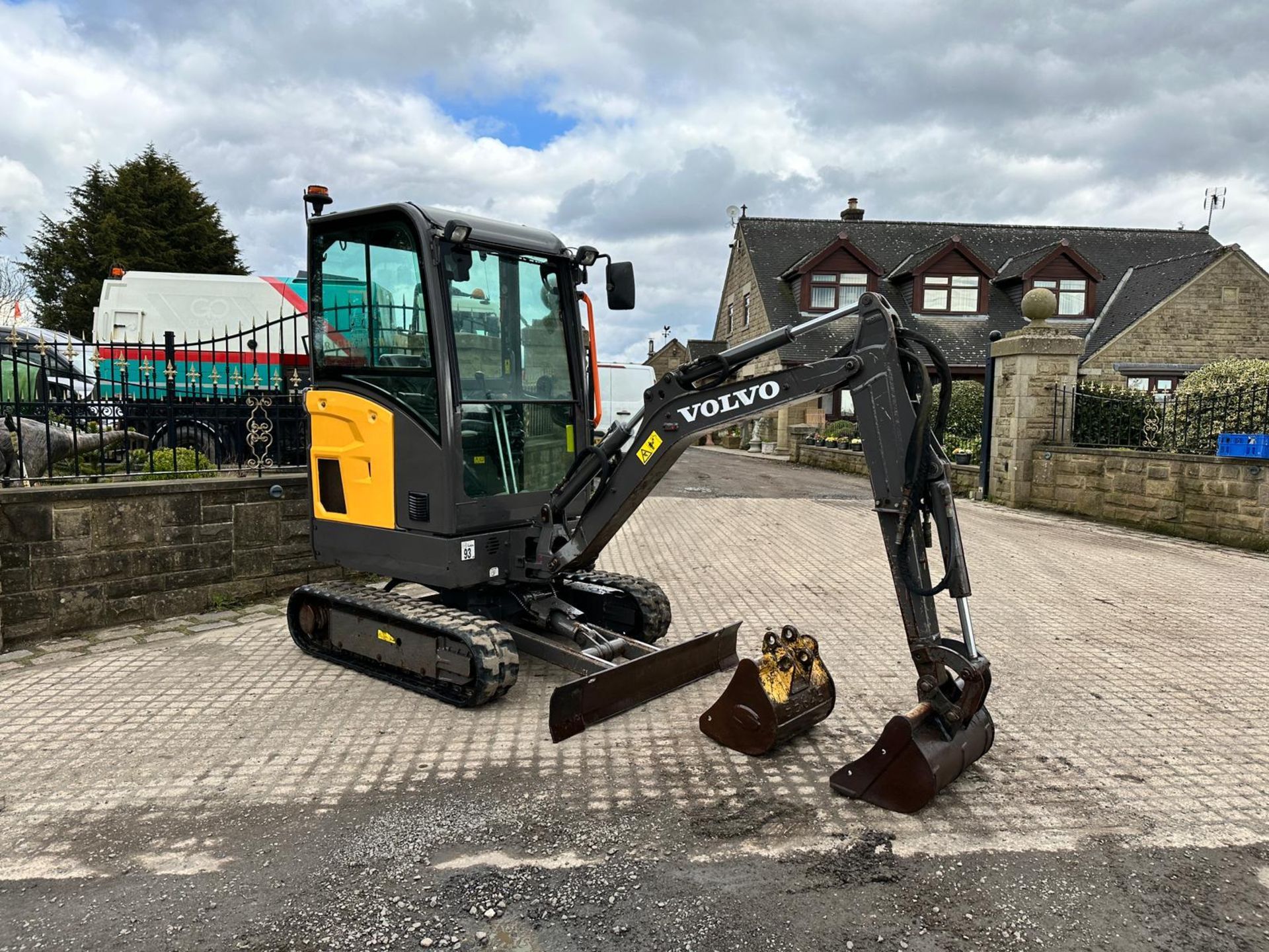 2018 VOLVO EC18E MINI EXCAVATOR *PLUS VAT*