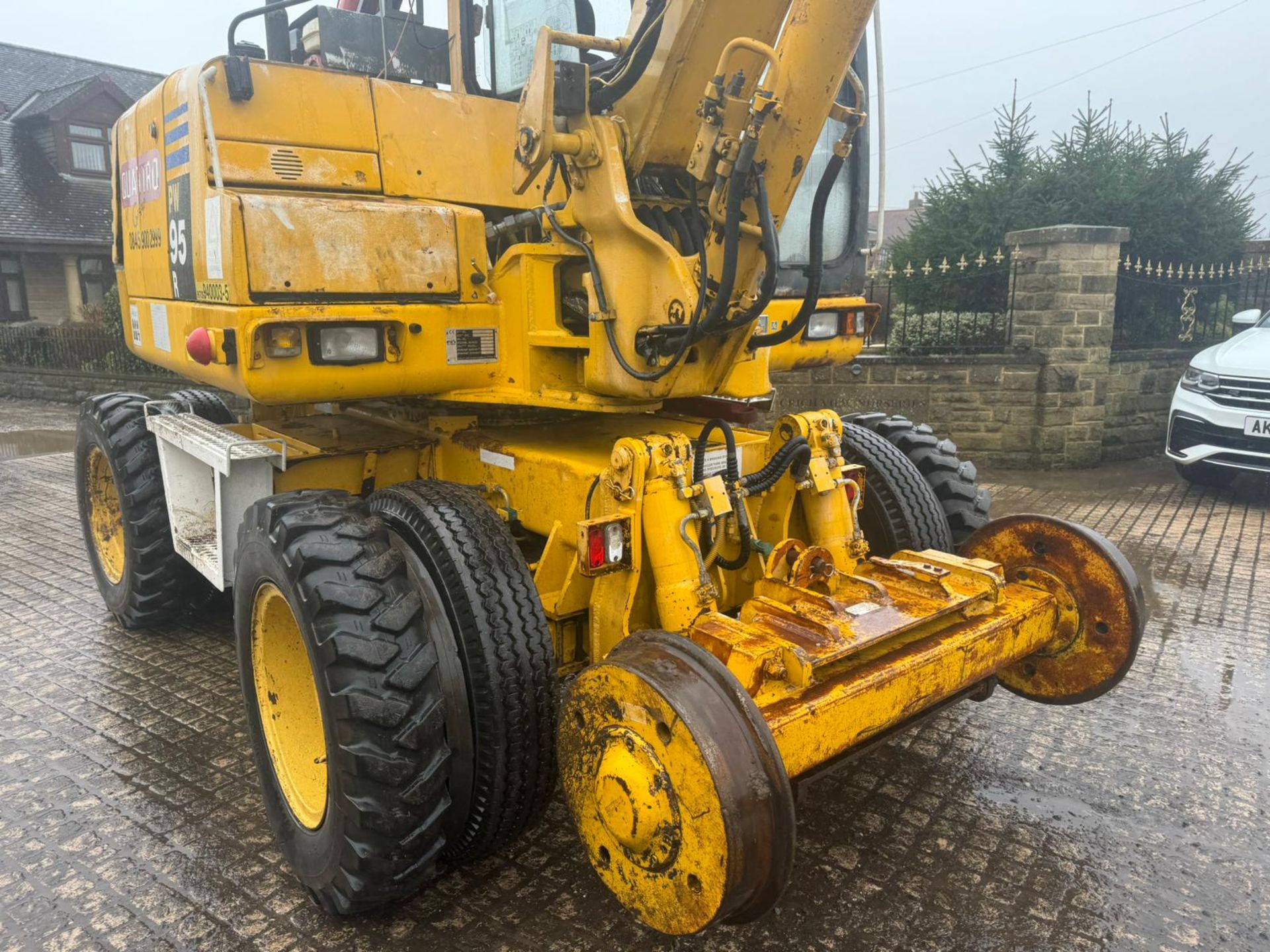 KOMATSU PC95R WHEELED EXCAVATOR WITH RAILWAY GEAR *PLUS VAT* - Image 8 of 19