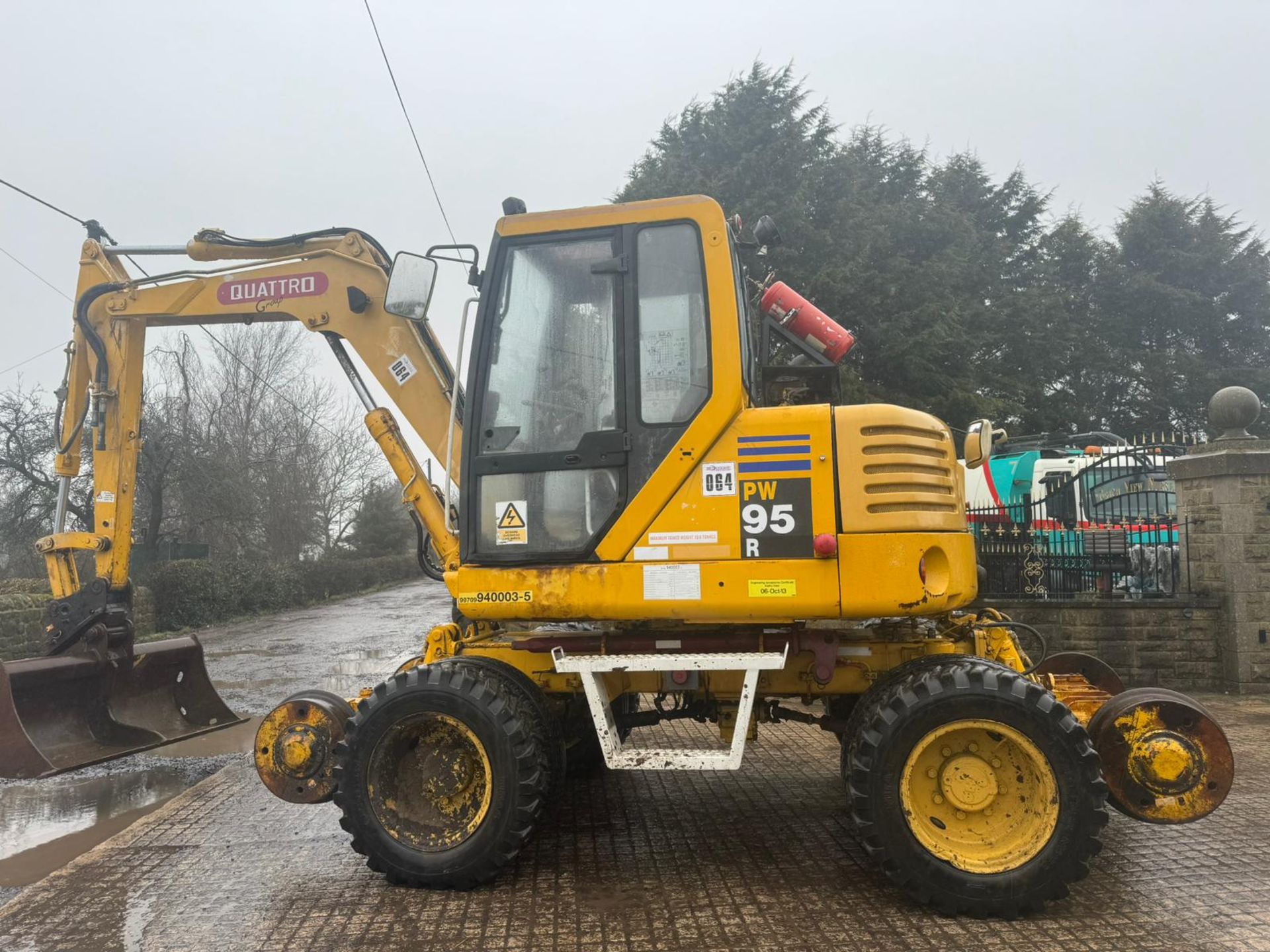 KOMATSU PC95R WHEELED EXCAVATOR WITH RAILWAY GEAR *PLUS VAT* - Image 7 of 19