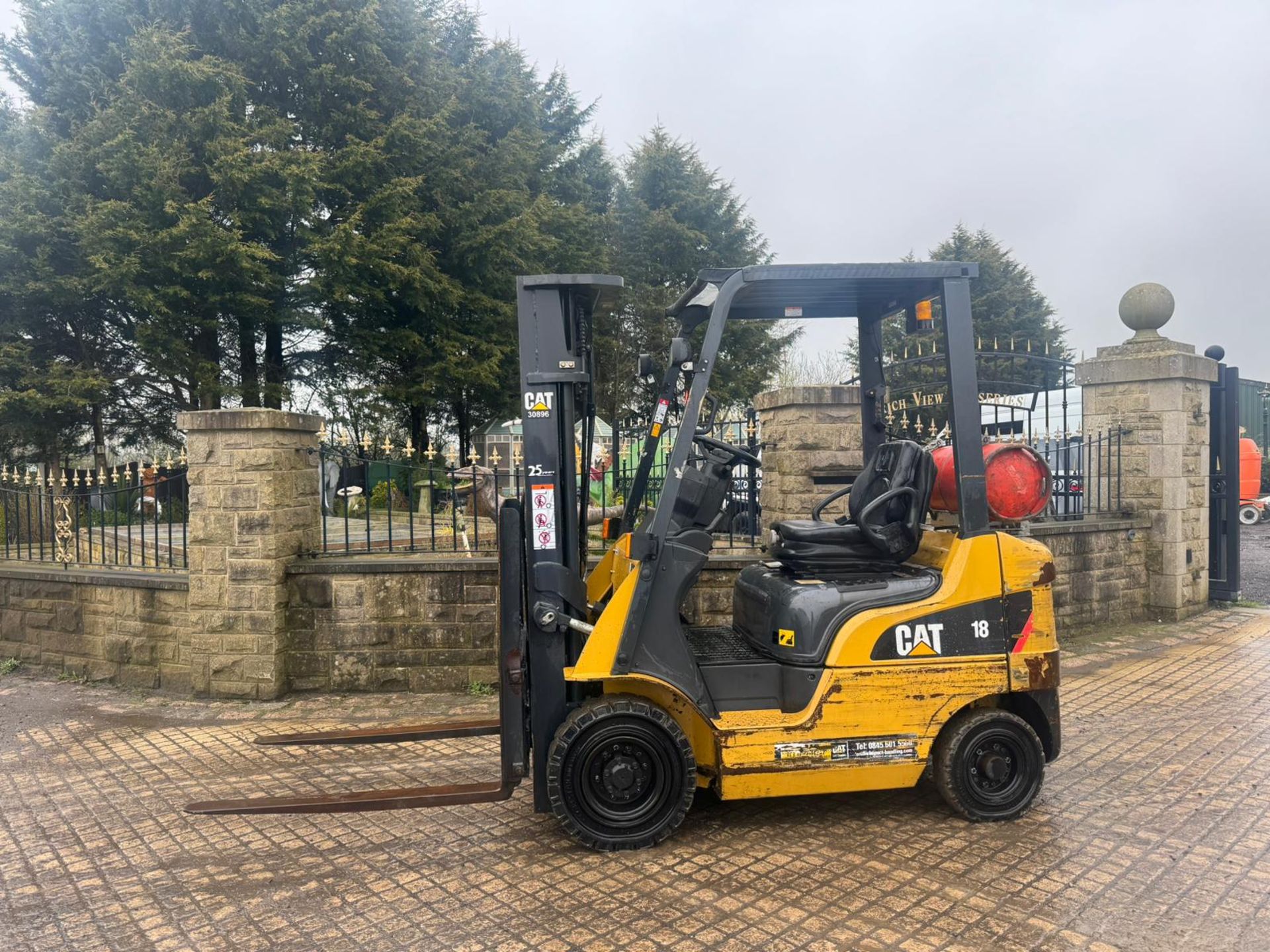 2017 CAT GP18NT 1.8 TON FORKLIFT *PLUS VAT* - Image 4 of 13