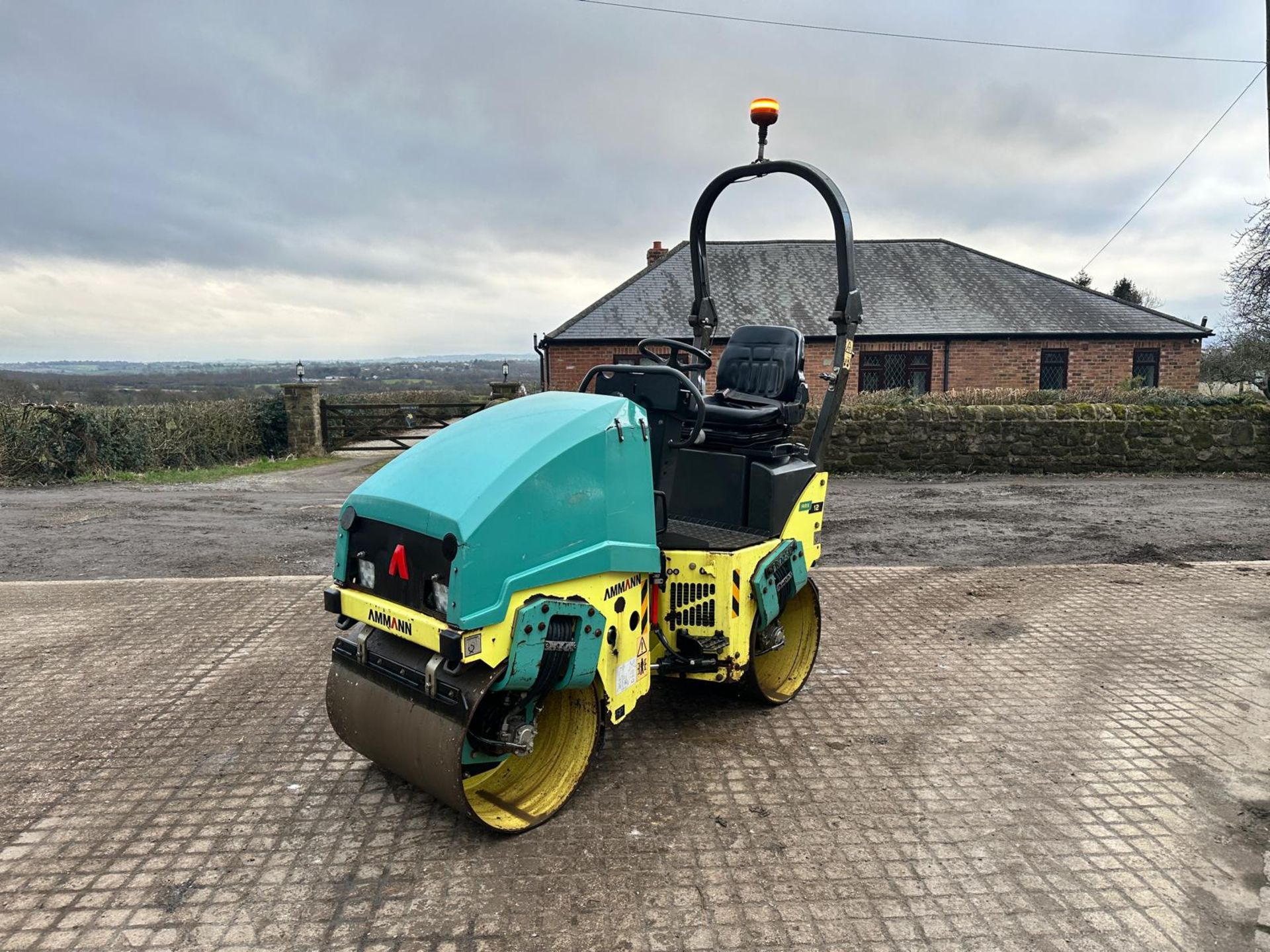 2015 AMMANN ARX12 TWIN DRUM VIBRATING ROLLER *PLUS VAT* - Image 2 of 14