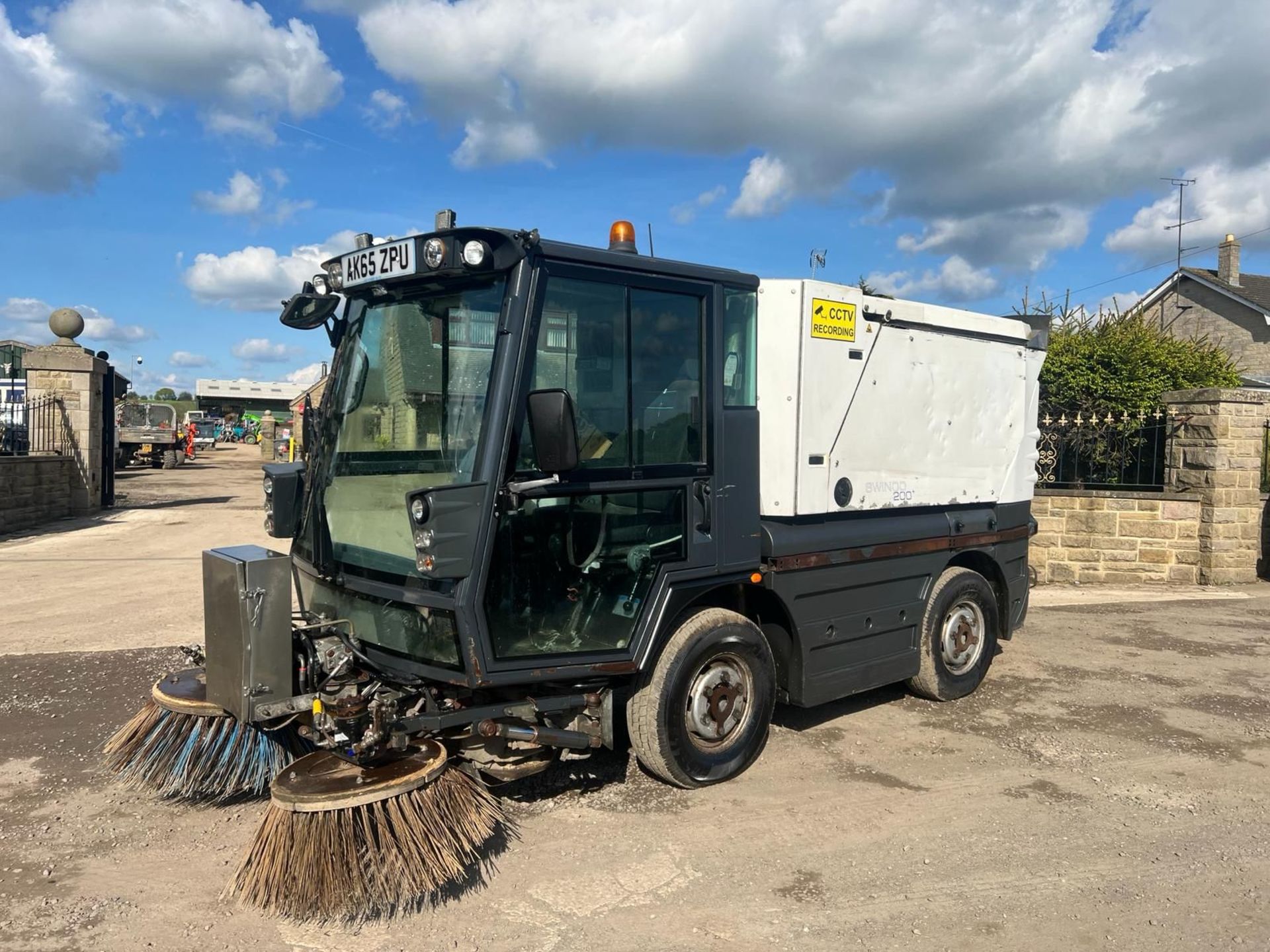 2015/65 SCHMIDT SWINGO 200+ ROAD SWEEPER *PLUS VAT* - Image 3 of 13