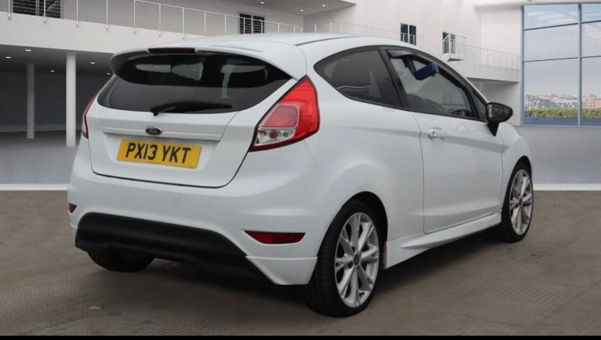 2013 FORD FIESTA ZETEC S ECOBOOST WHITE HATCHBACK *NO VAT* - Image 6 of 10