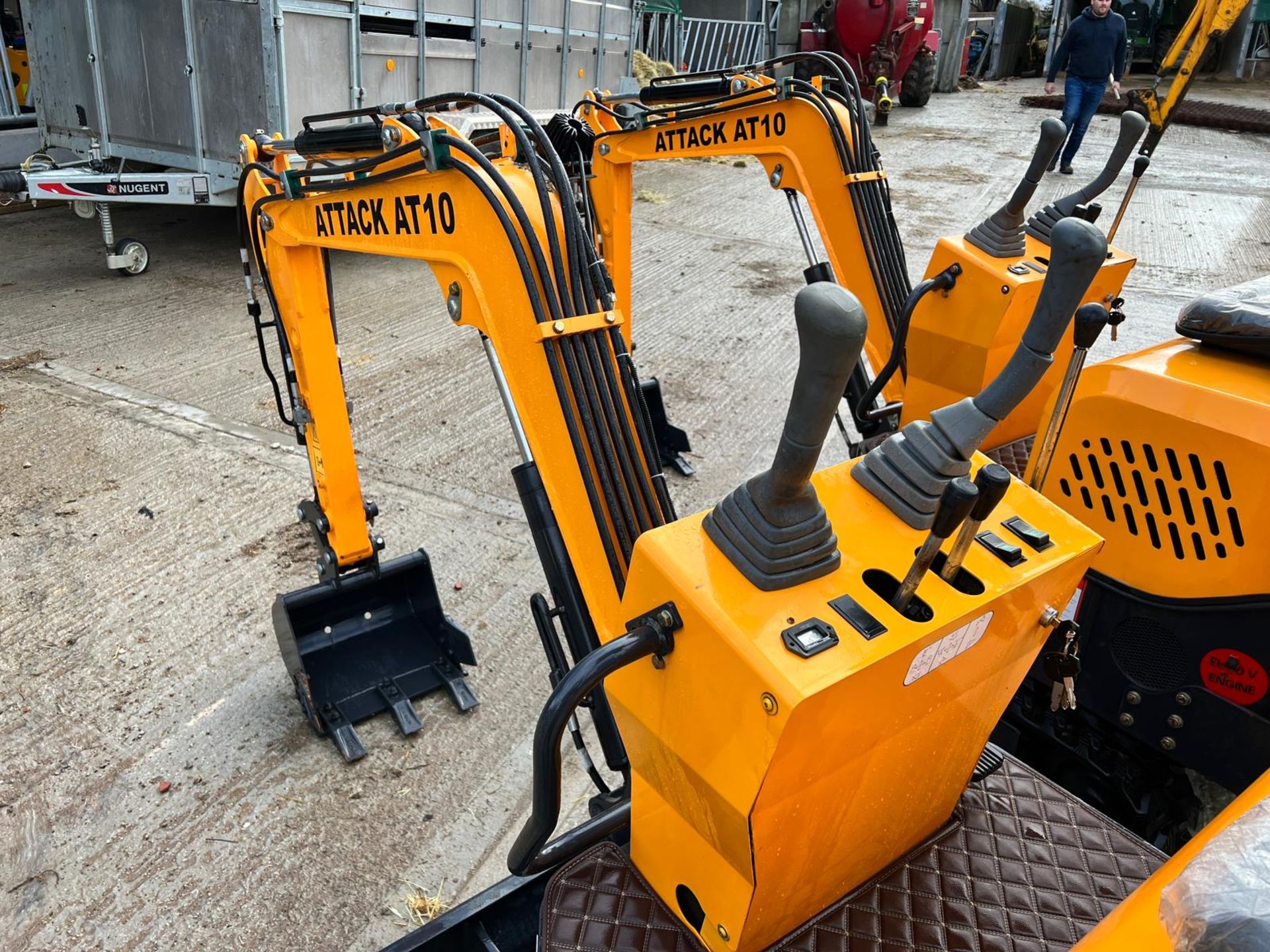 Unused Attack AT10 1 Ton Mini Digger With Blade - Runs Drives And Digs *PLUS VAT* - Bild 17 aus 17