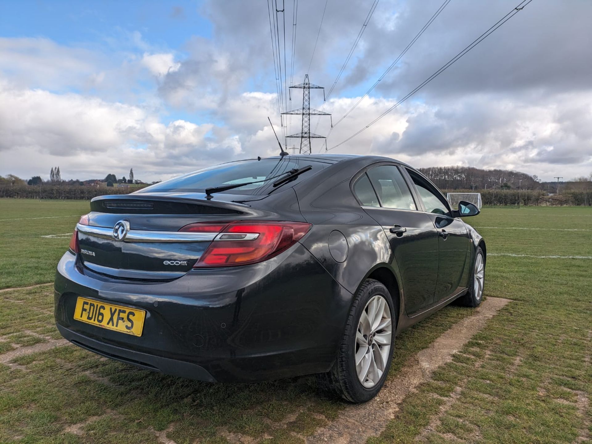 2016 VAUXHALL INSIGNIA DESIGN CDTI EFLEX S/S BLACK HATCHBACK *NO VAT* - Image 10 of 27