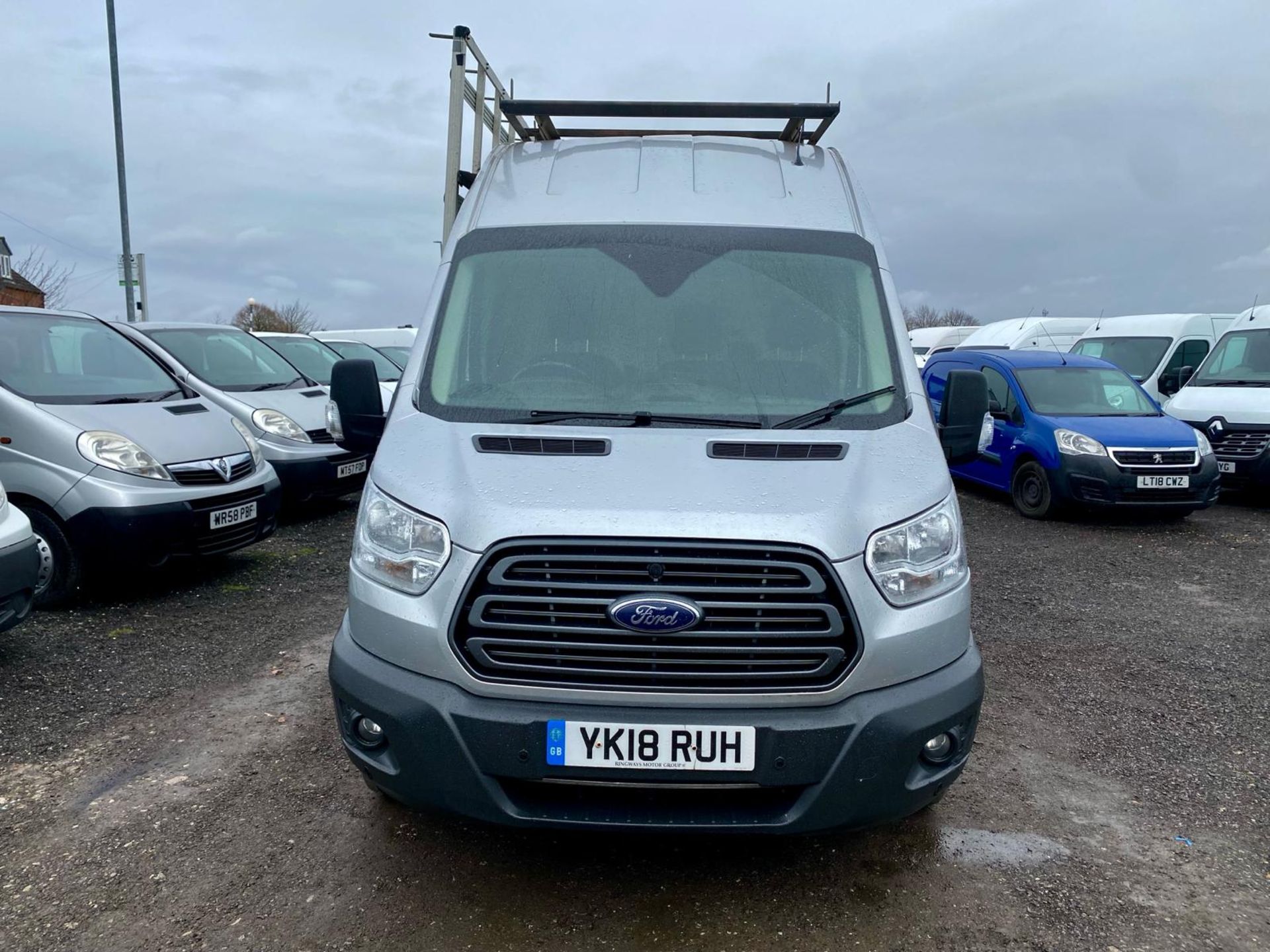 2018 FORD TRANSIT 350 SILVER PANEL VAN - WINDOW FITTER - GLASS RAIL VAN *NO VAT* - Image 3 of 21