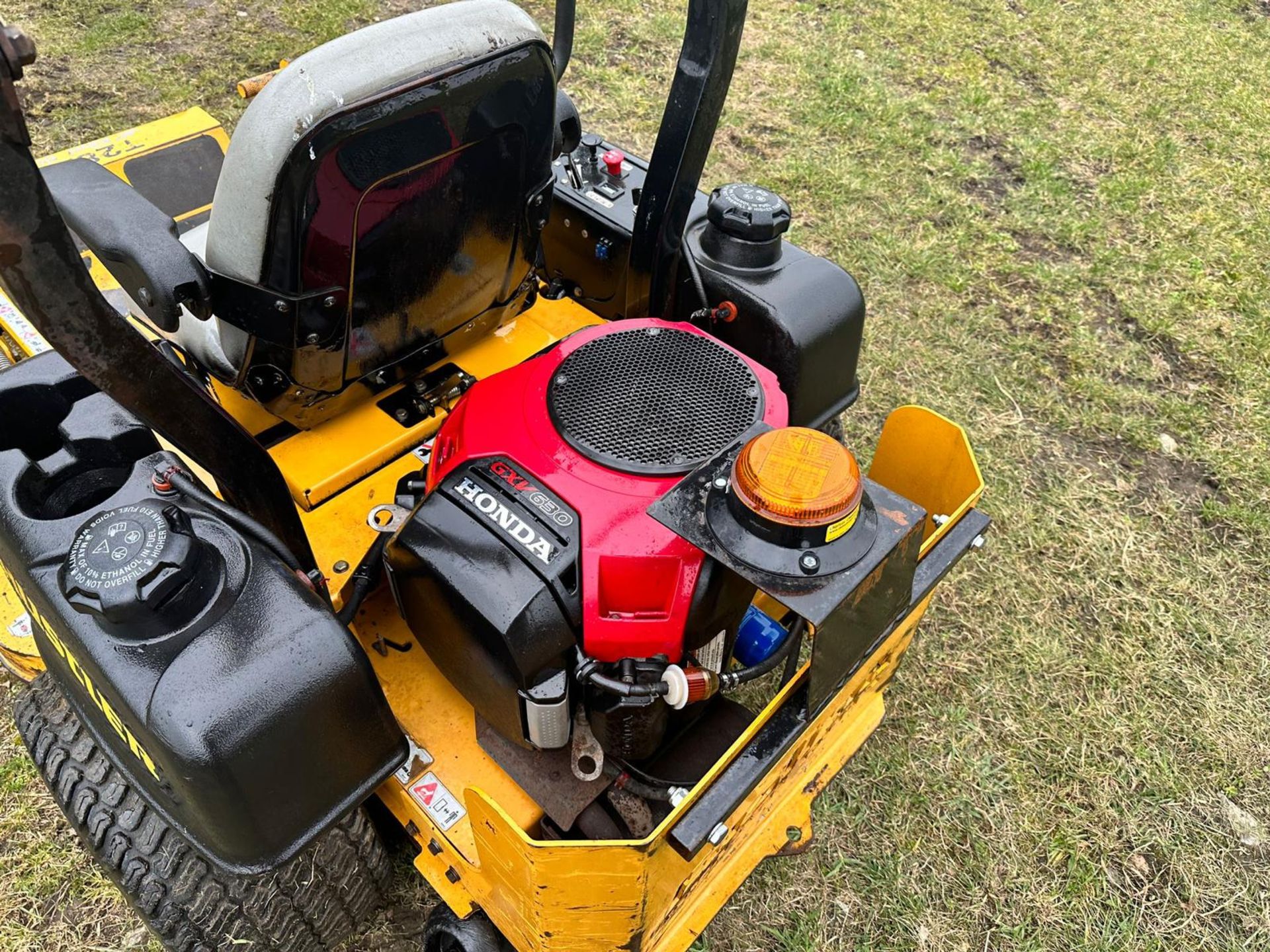 Hustler FastTrak Heavy Duty Zero Turn Ride On Mower *PLUS VAT* - Image 10 of 11