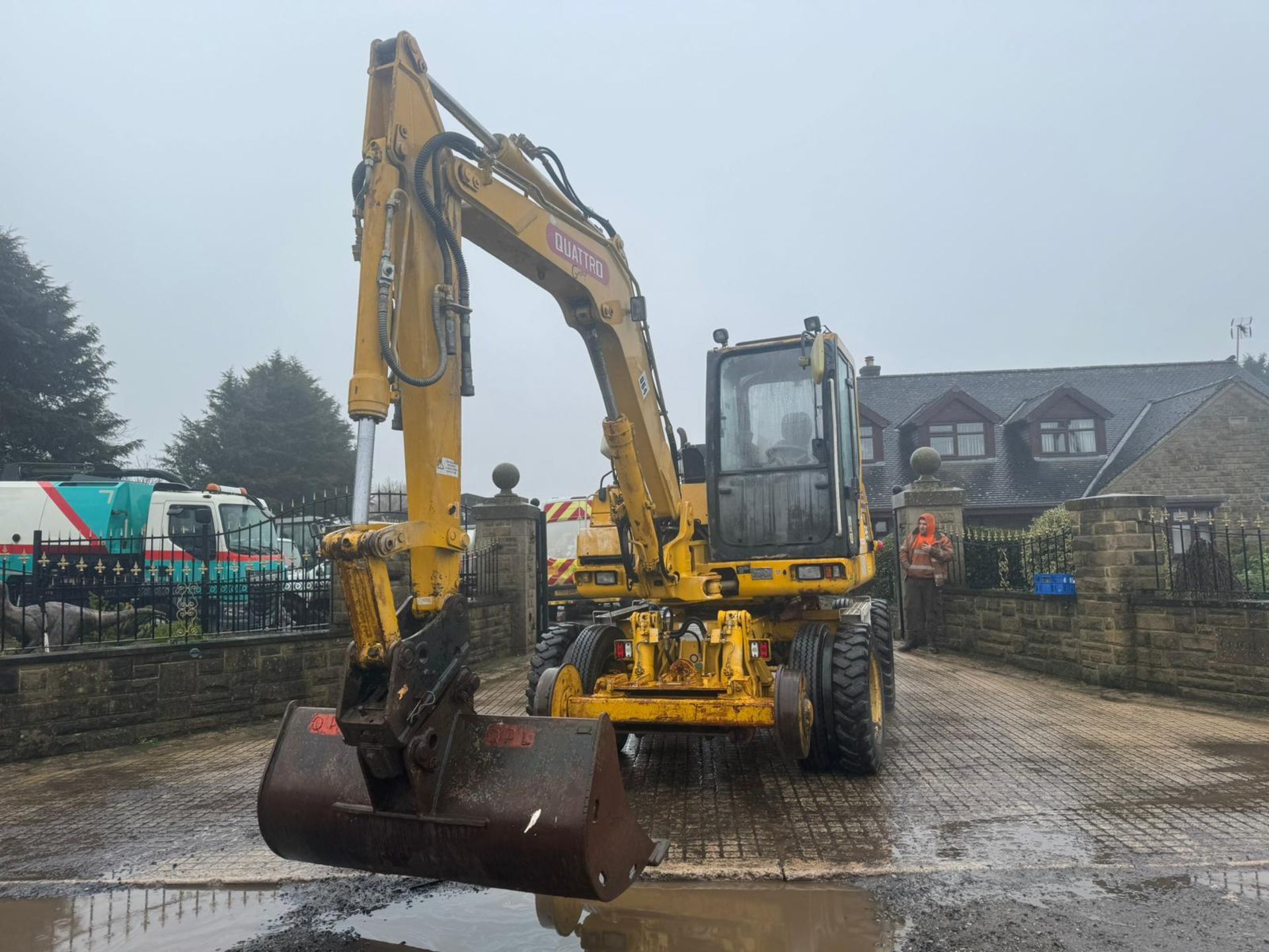 KOMATSU PC95R WHEELED EXCAVATOR WITH RAILWAY GEAR *PLUS VAT* - Image 4 of 19