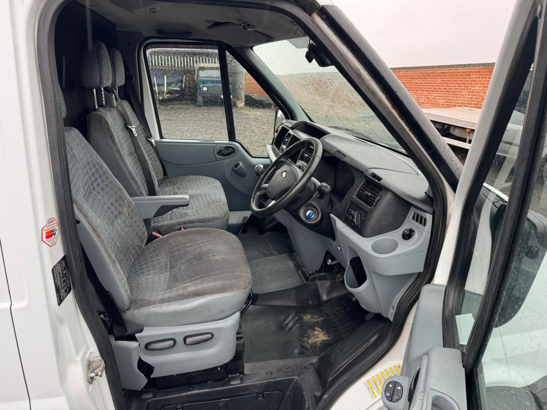 2012/12 REG FORD TRANSIT 125 T350 TREND RWD 2.2 DIESEL WHITE PANEL VAN *NO VAT* - Image 11 of 11