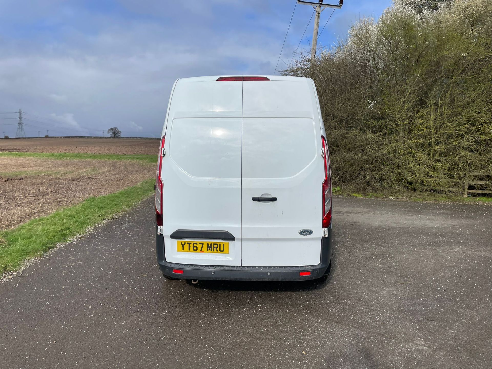 2017/67 REG FORD TRANSIT CUSTOM 290 TREND 2.0 DIESEL WHITE PANEL VAN, SHOWING 1 FORMER KEEPER - Bild 6 aus 14