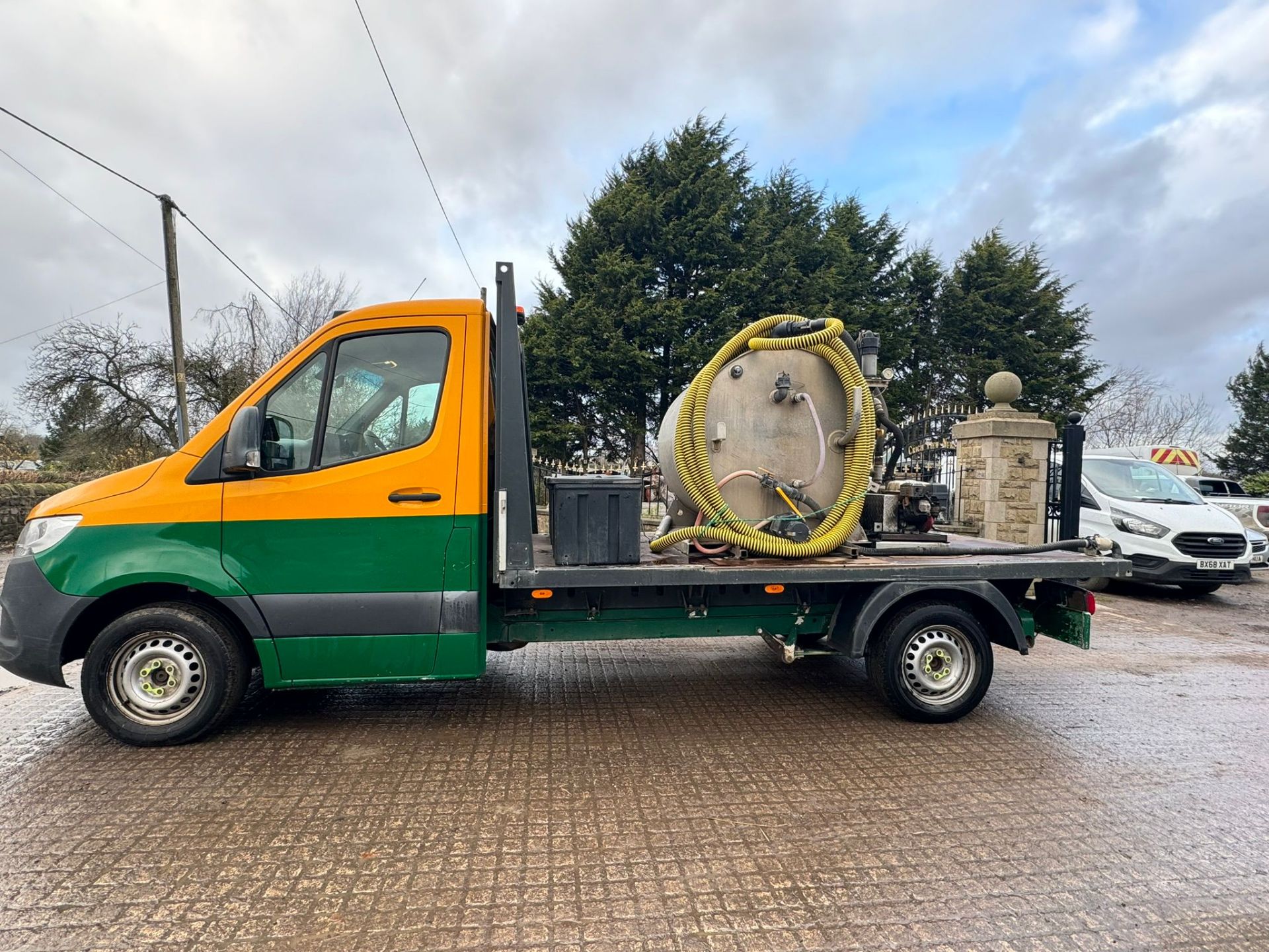 2019 MERCEDES BENZ 314 MWB SPRINTER WITH 1000 LTR TOILET SUCTION EQUIPMENT FITTED *PLUS VAT* - Image 4 of 18