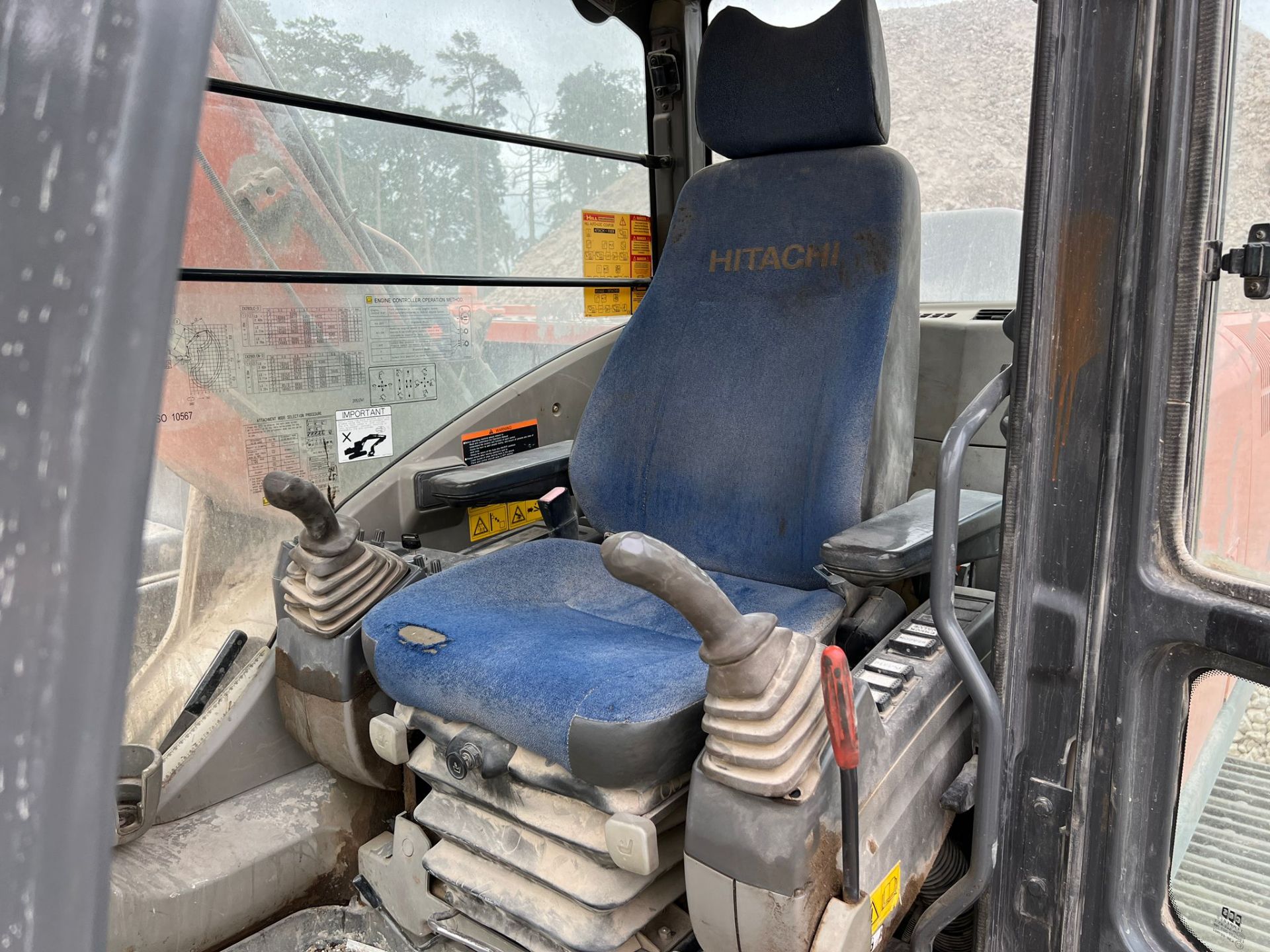HITACHI ZAXIS 280 LC EXCAVATOR - RUNS, WORKS AND DIGS, READY FOR WORK *PLUS VAT* - Image 20 of 22
