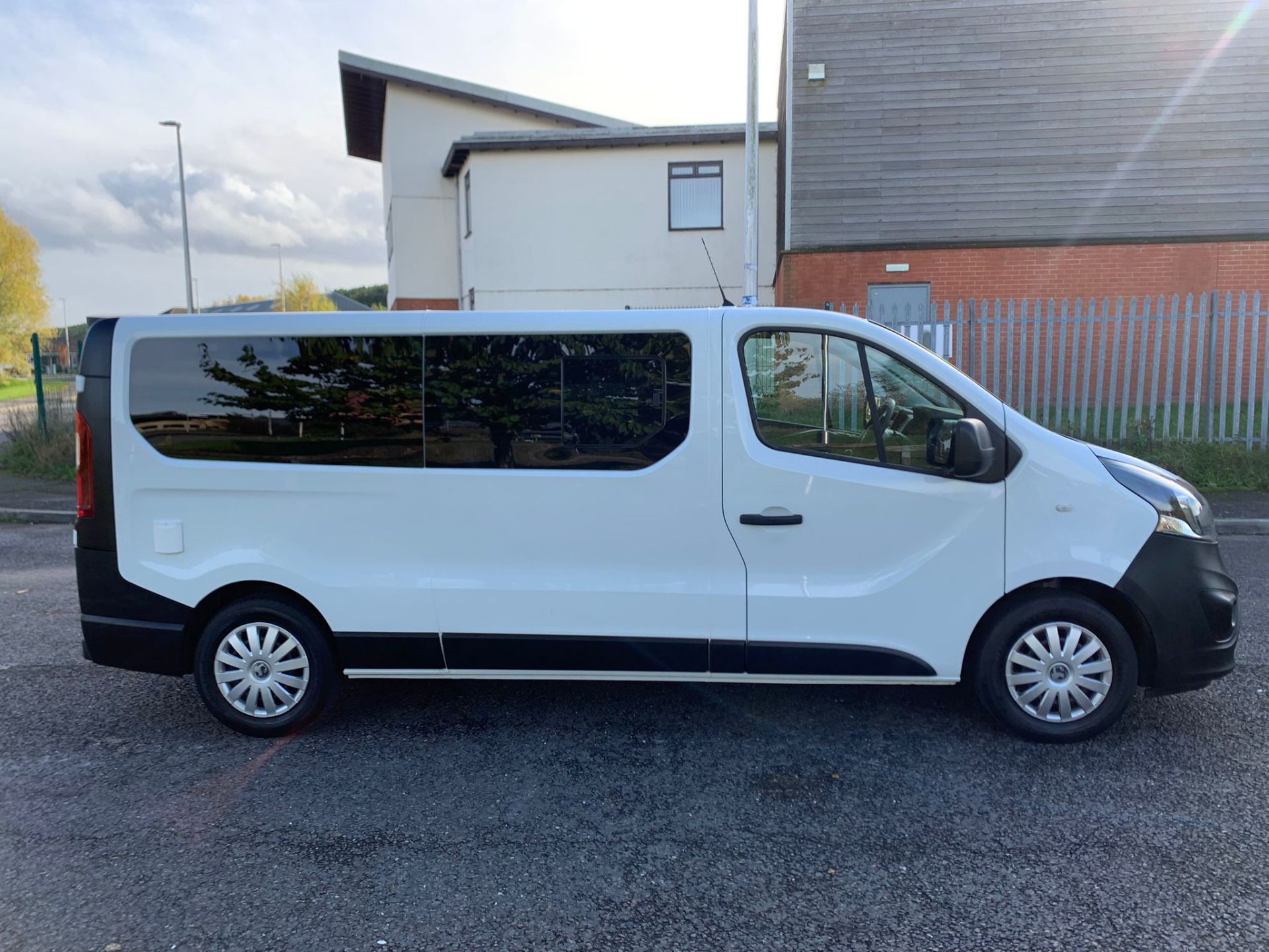 2016 VAUXHALL VIVARO 2900 CDTI WHITE PANEL VAN CAMPER CONVERSION *NO VAT* - Image 12 of 31