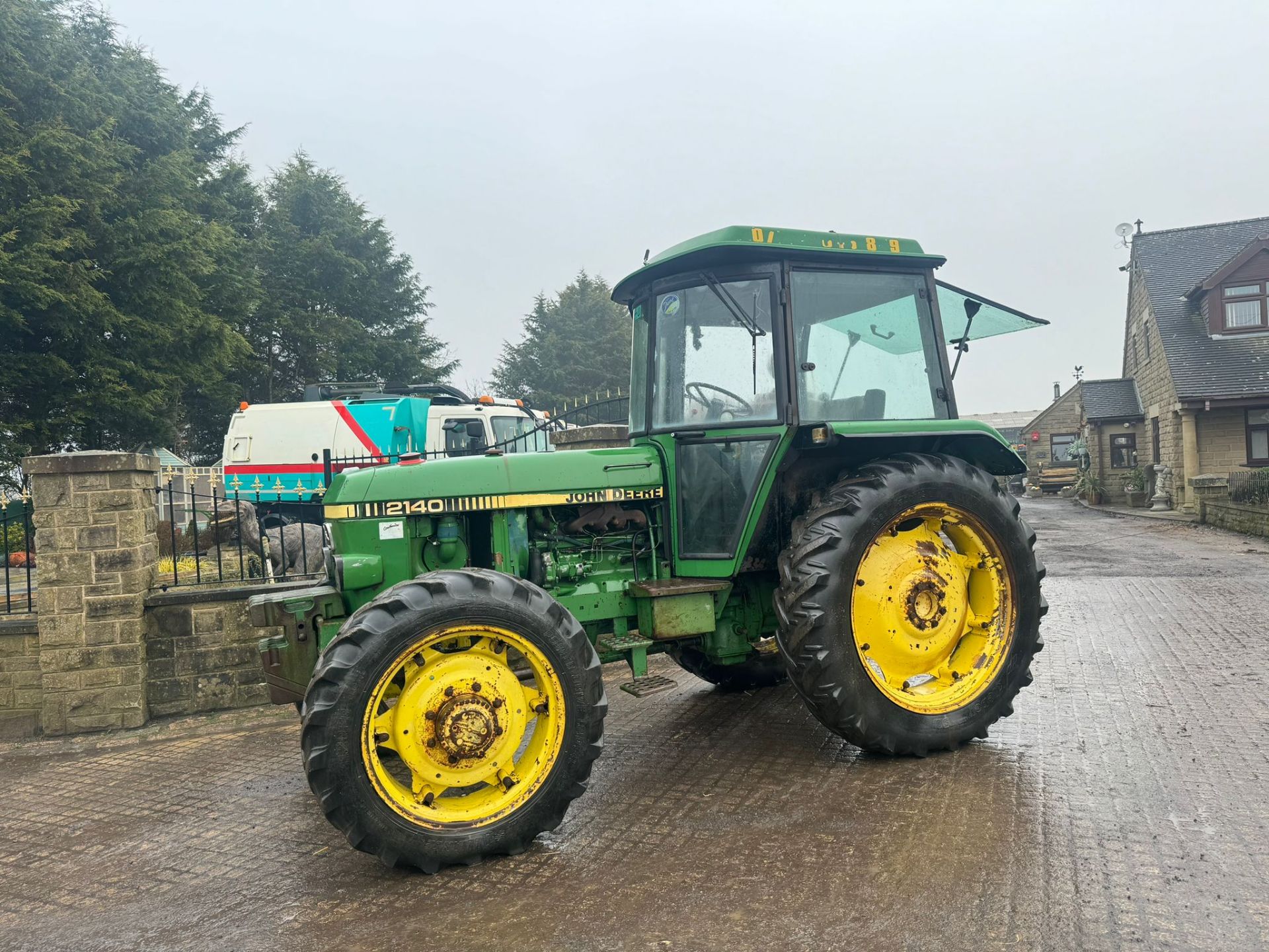 JOHN DEERE 2140 4 WHEEL DRIVE TRACTOR 80 HP *PLUS VAT* - Image 3 of 14