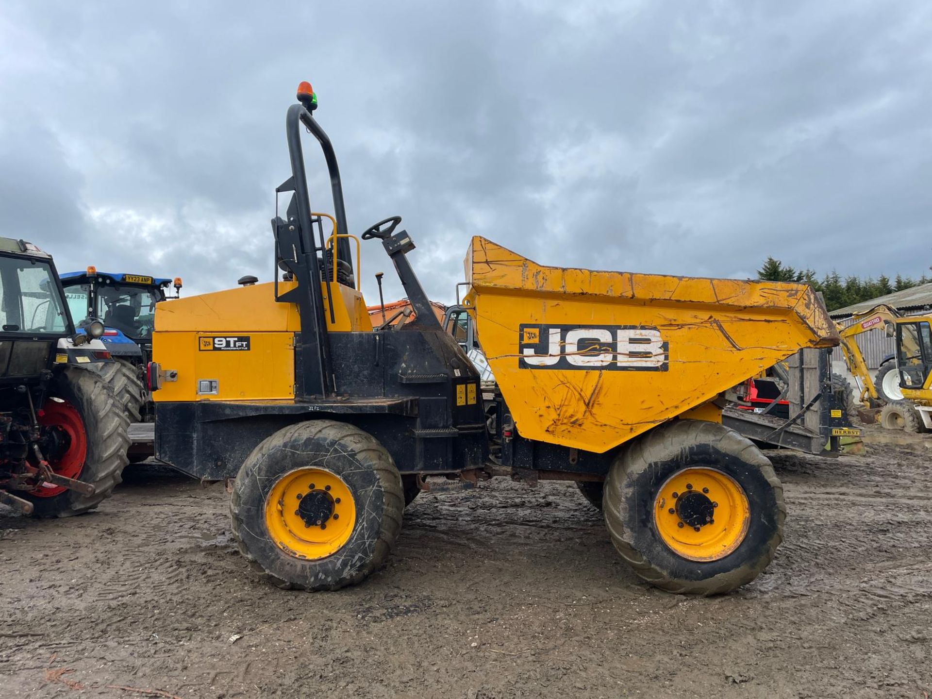 66 REG. JCB 9TFT 9 TON DUMPER *PLUS VAT*