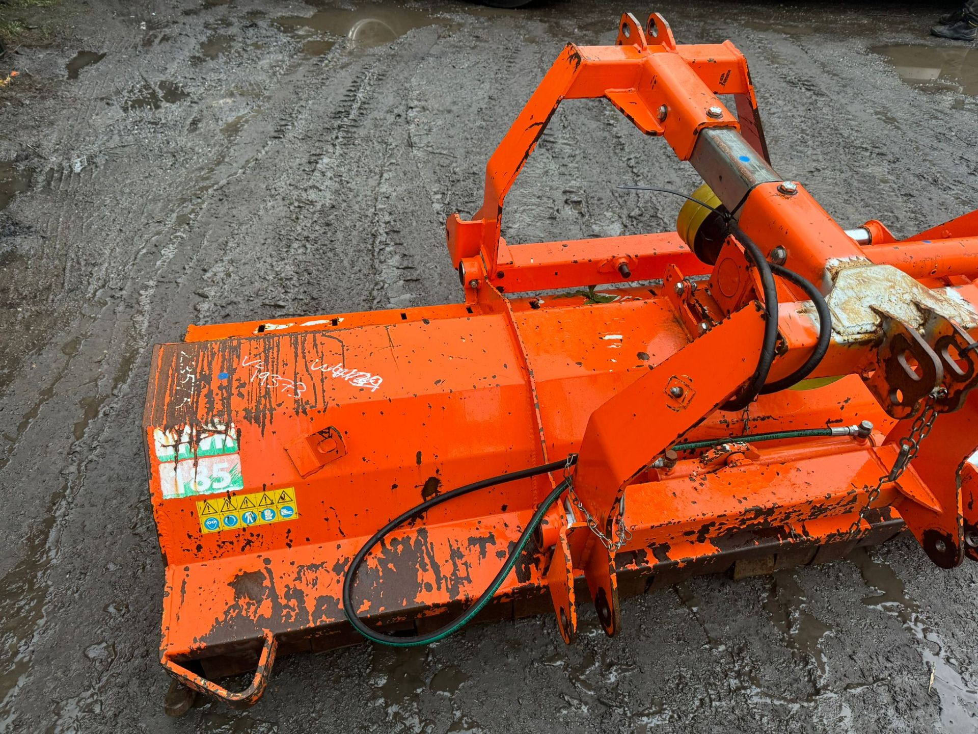 2013 RINIERI 185 F/R MOUNTED PTO DRIVEN FLAIL MOWER *PLUS VAT* - Image 8 of 9