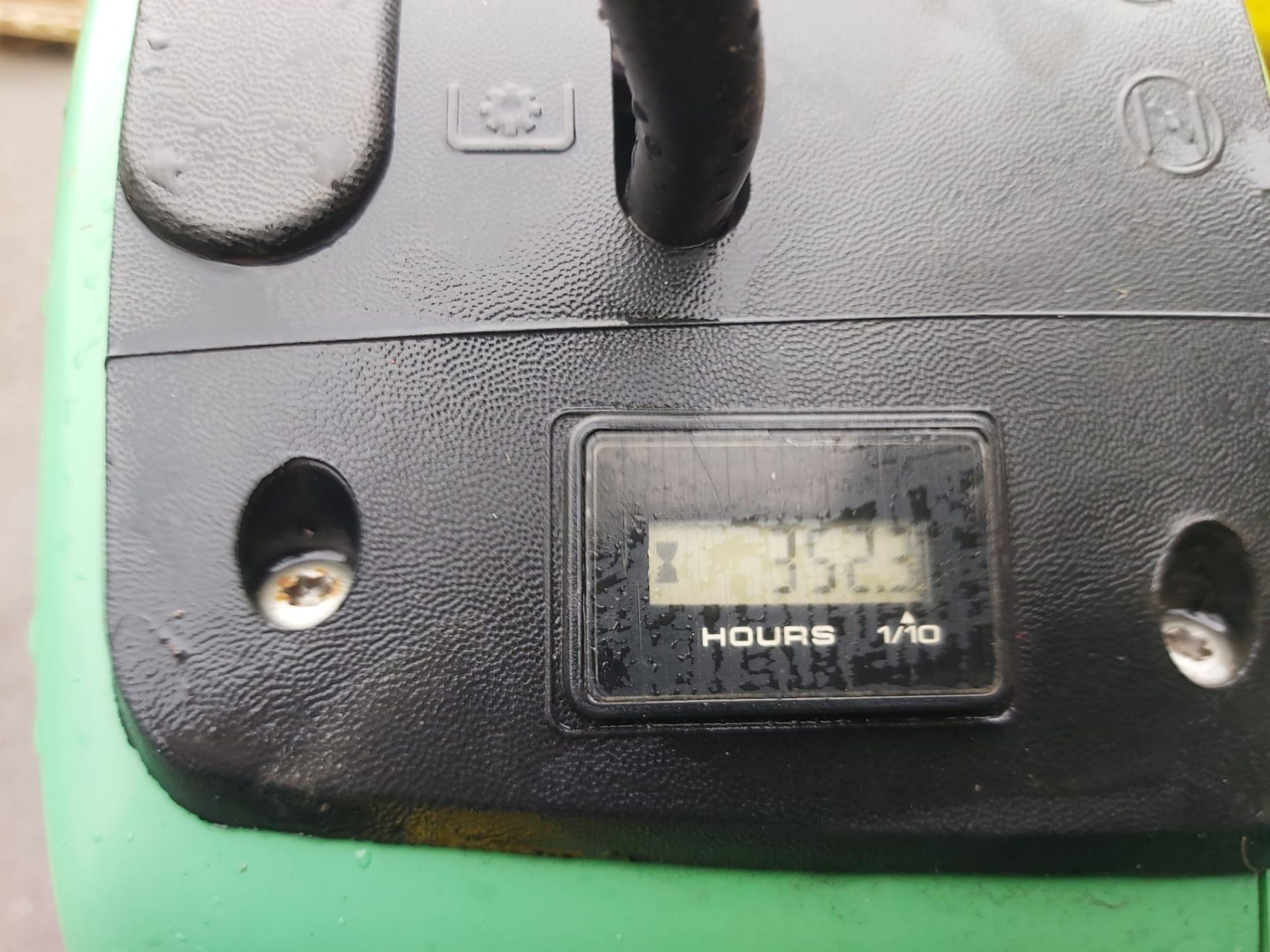 JOHN DEERE Ride-On Mower *NO VAT* - Image 6 of 7