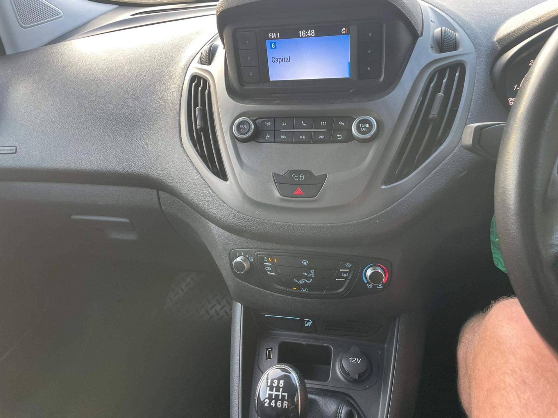 2018/68 REG FORD TRANSIT COURIER TREND TDCI 1.5 DIESEL GREY PANEL VAN, SHOWING 1 FORMER KEEPER - Image 9 of 13